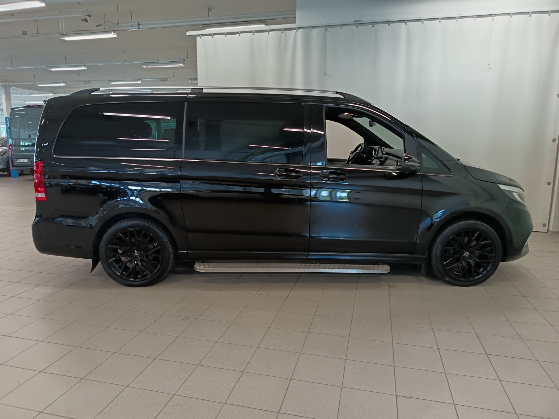 MERCEDES-BENZ V 2018