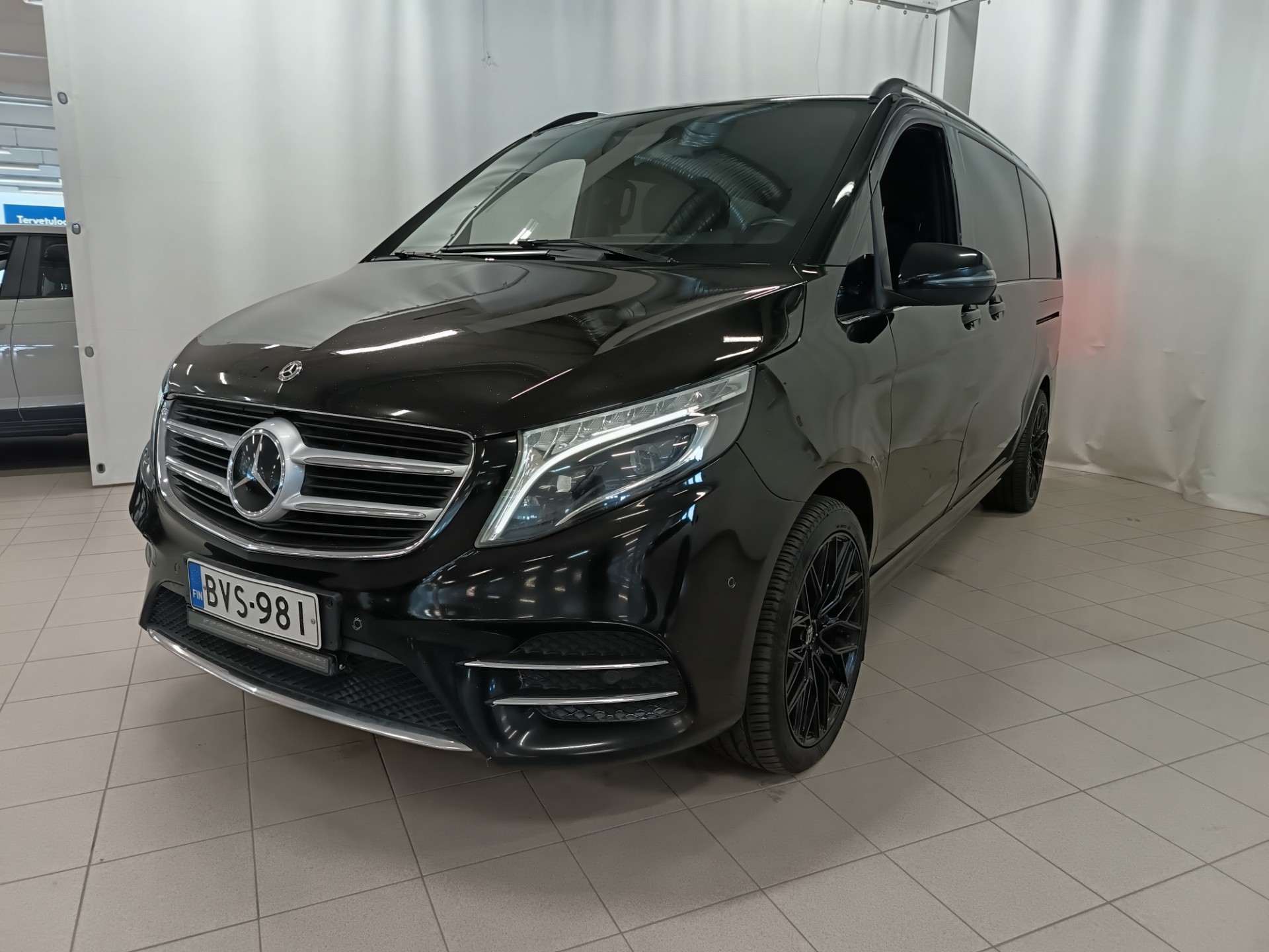 MERCEDES-BENZ V 2018