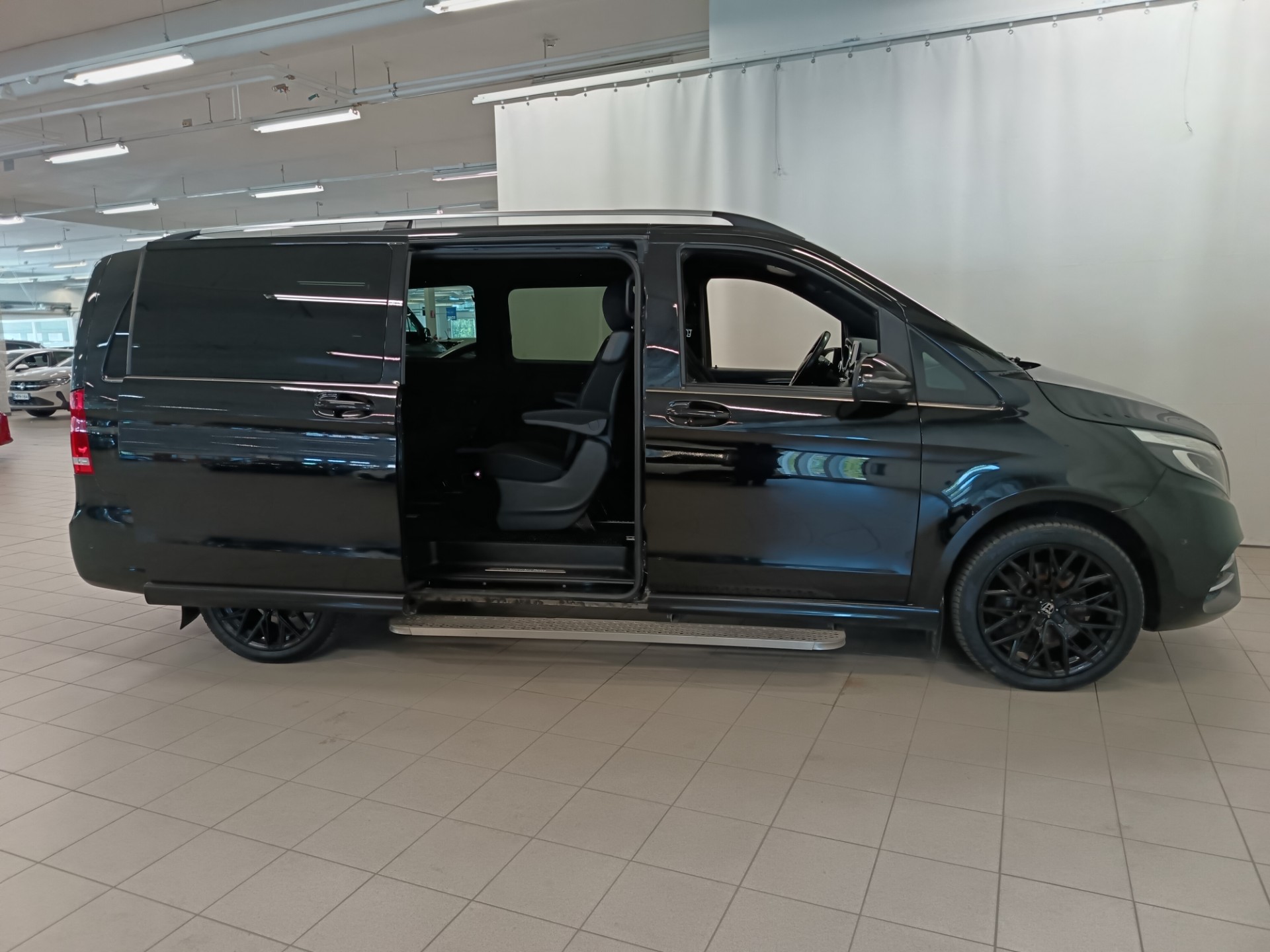 MERCEDES-BENZ V 2018