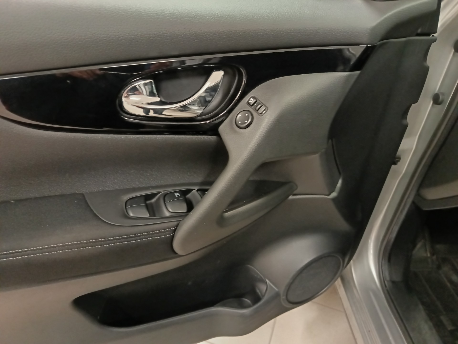 NISSAN Qashqai 2017