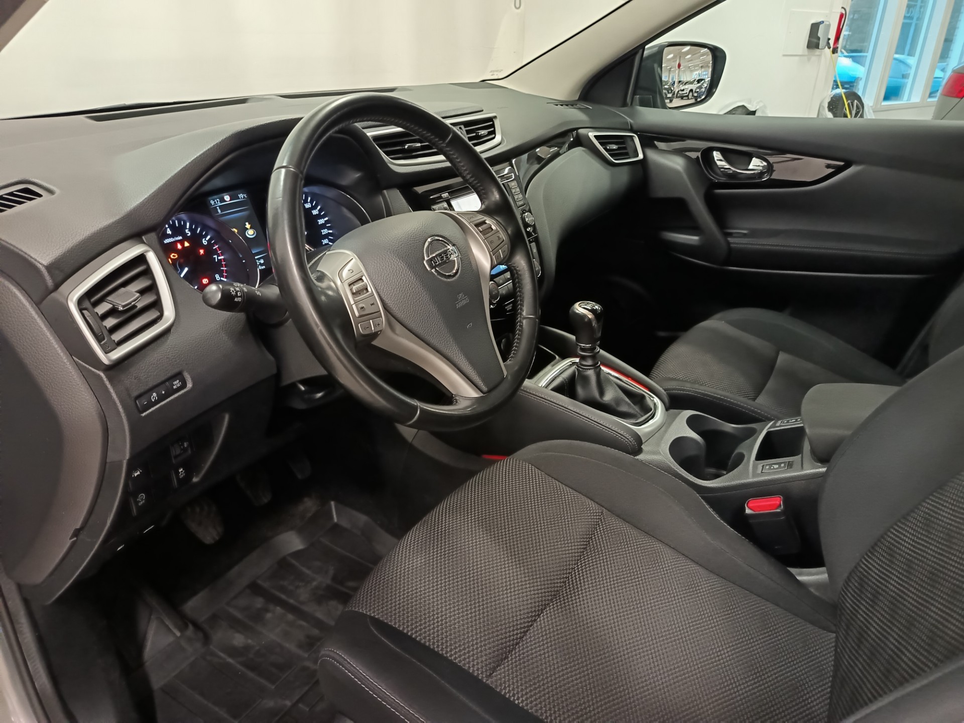 NISSAN Qashqai 2017