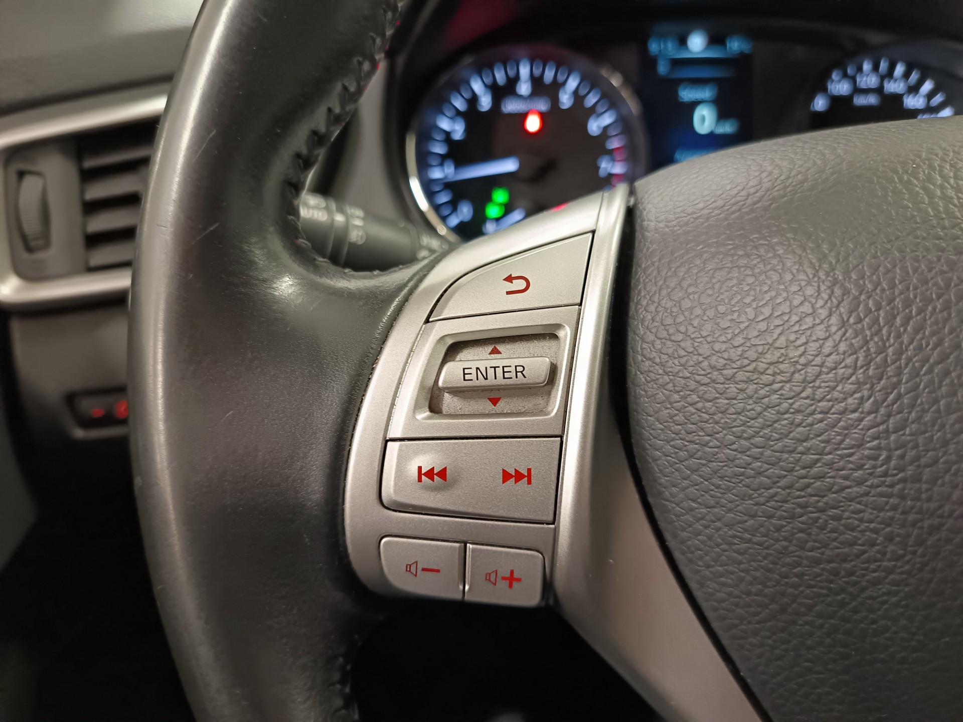 NISSAN Qashqai 2017