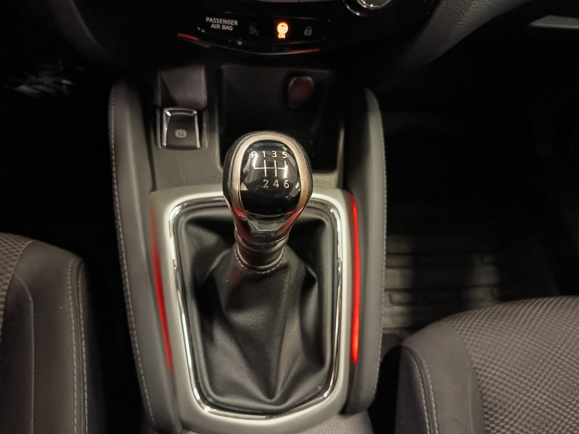 NISSAN Qashqai 2017