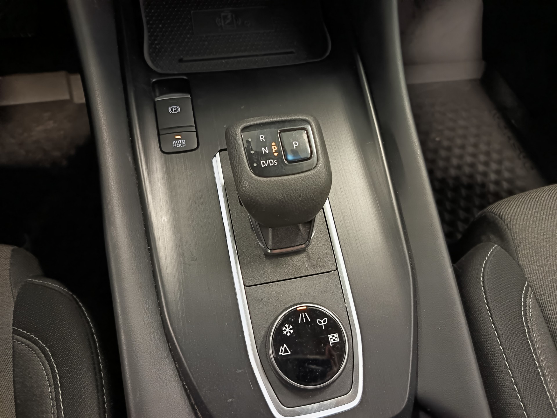 NISSAN Qashqai 2023
