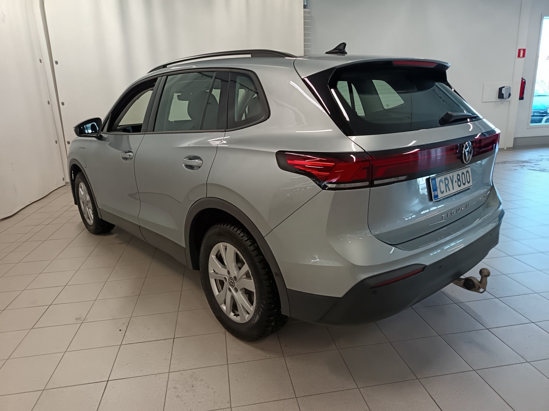 VOLKSWAGEN Tiguan 2024