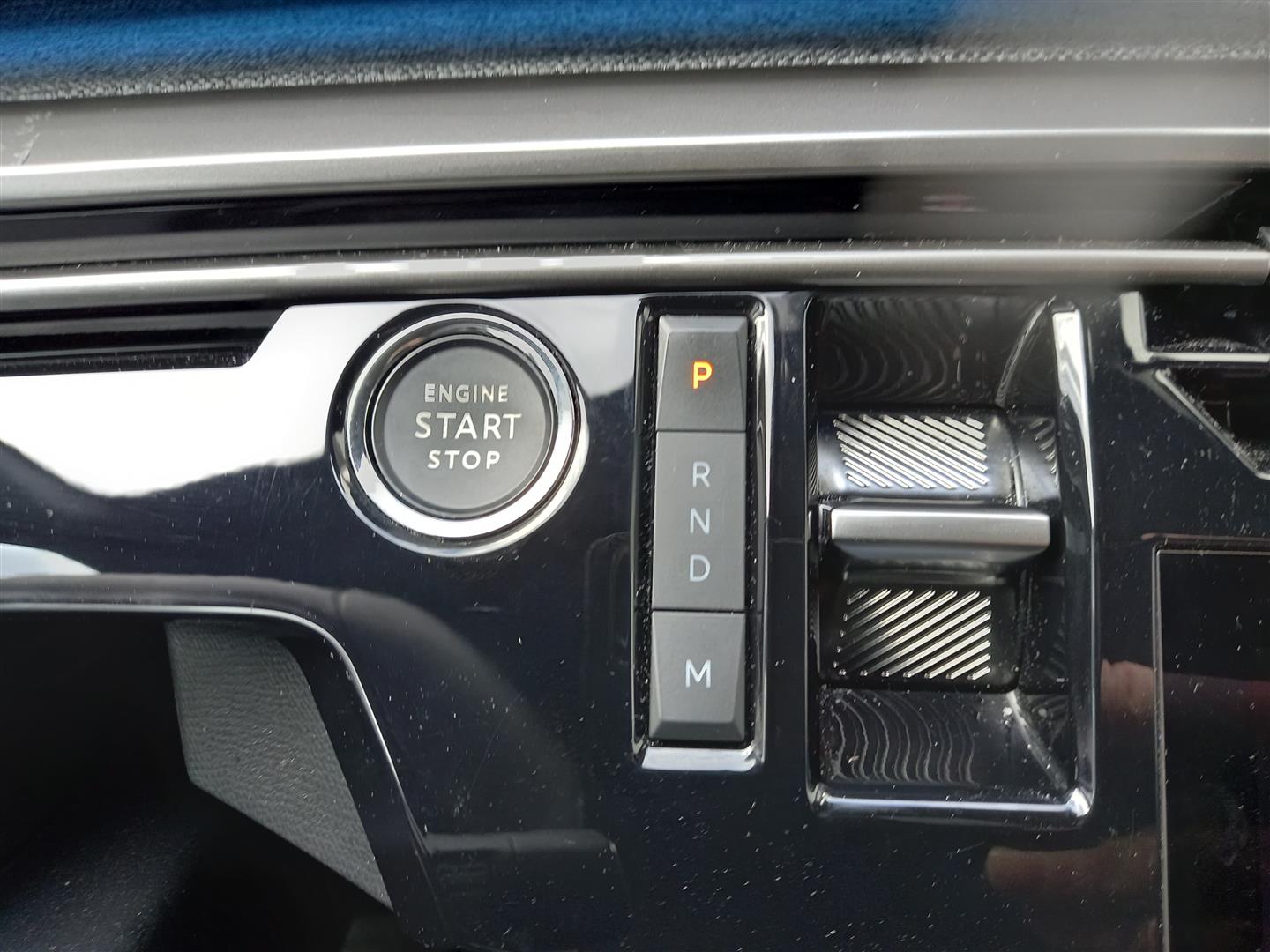 PEUGEOT 5008 2025