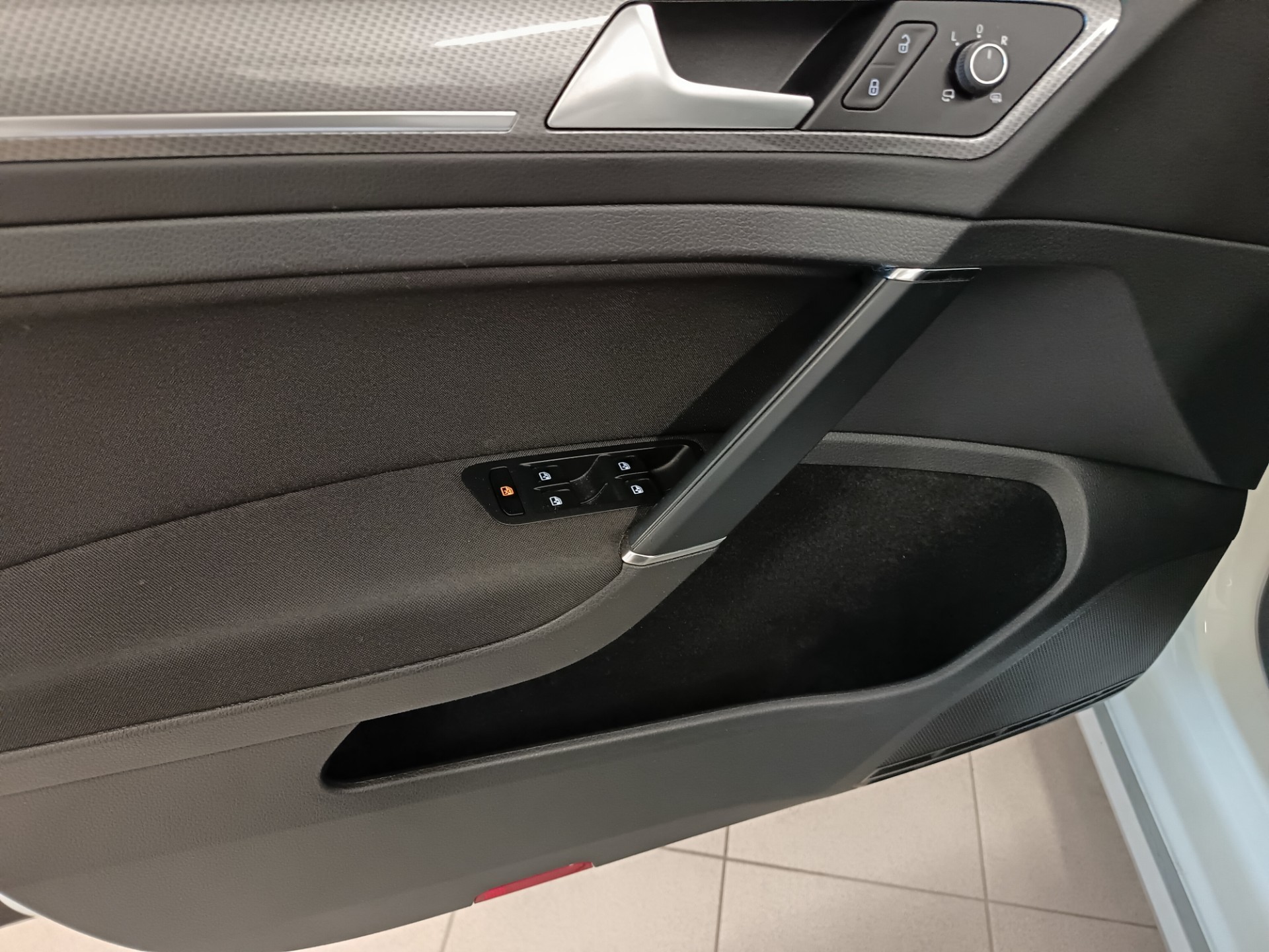 VOLKSWAGEN Golf 2017