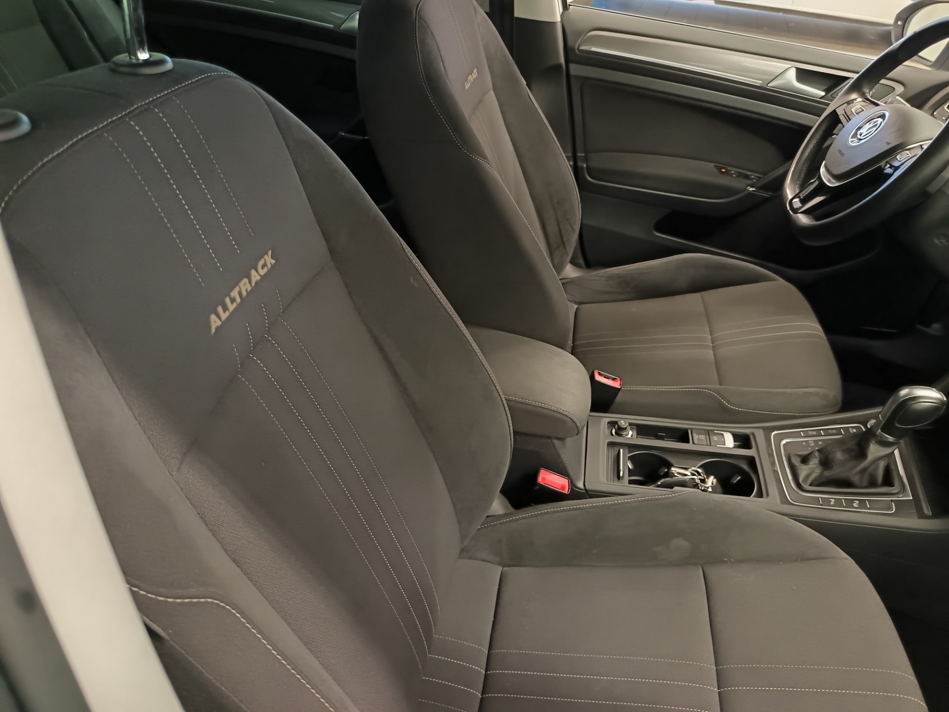 VOLKSWAGEN Golf 2017