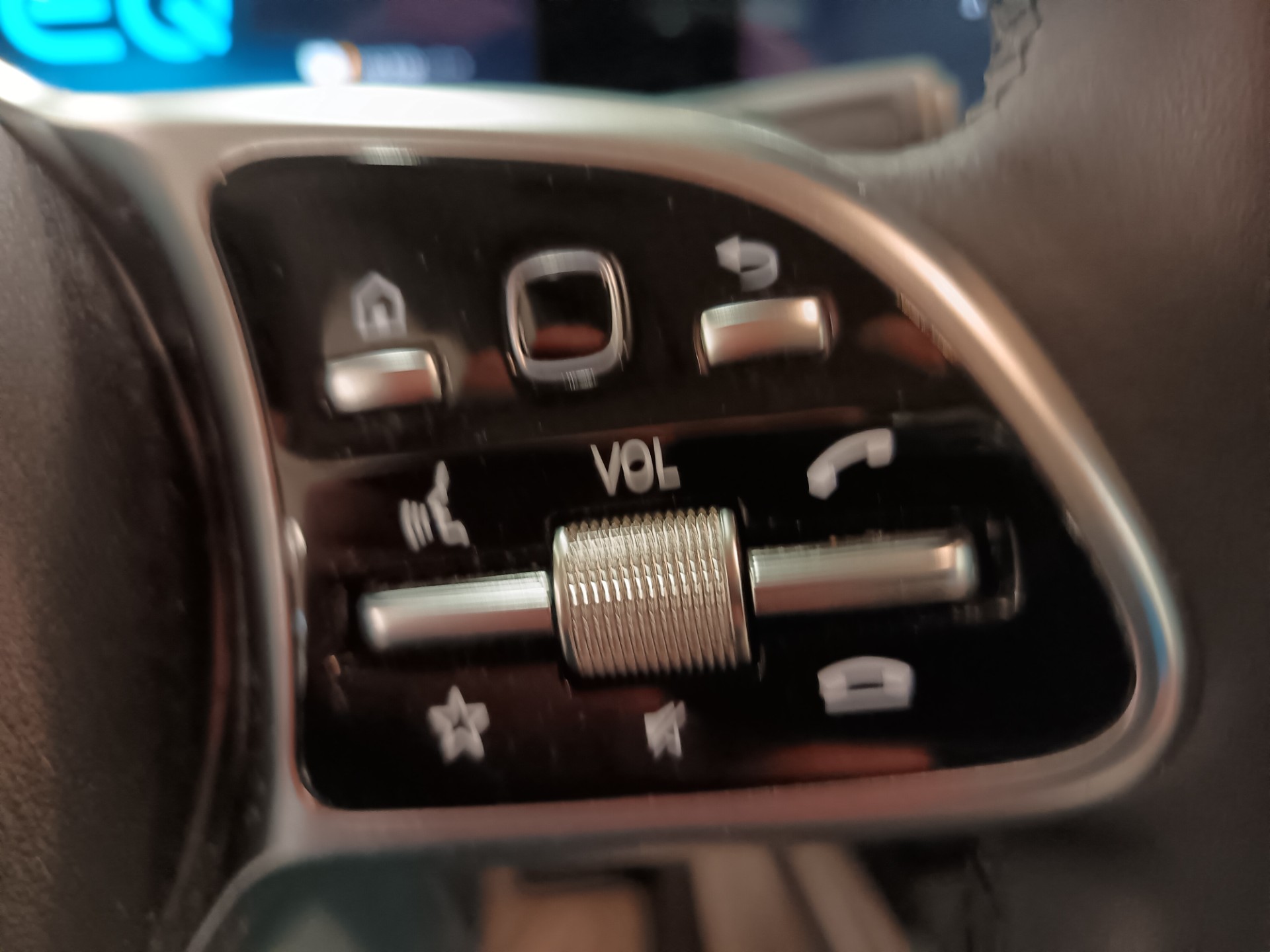 MERCEDES-BENZ GLA 2021