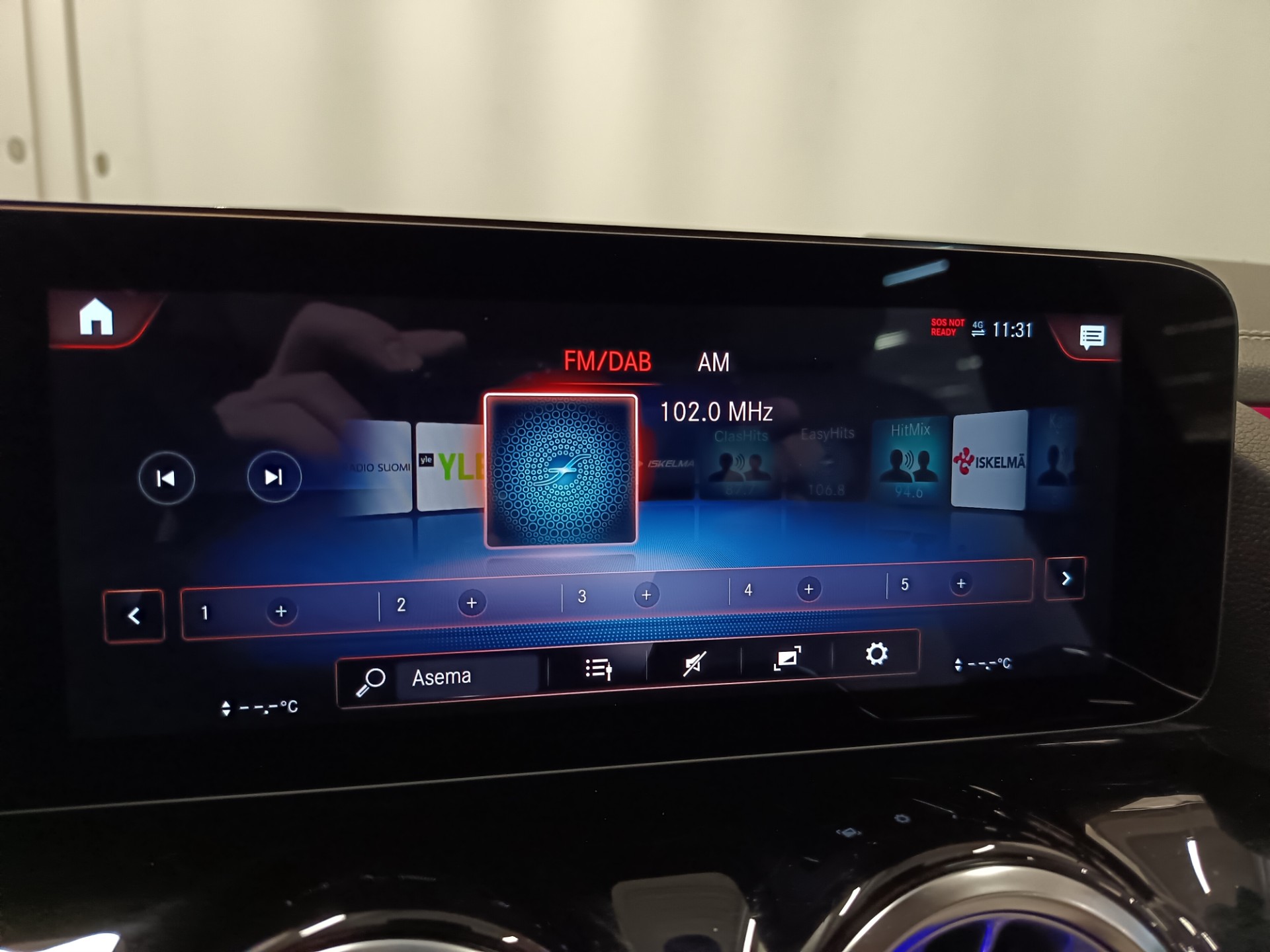 MERCEDES-BENZ GLA 2021