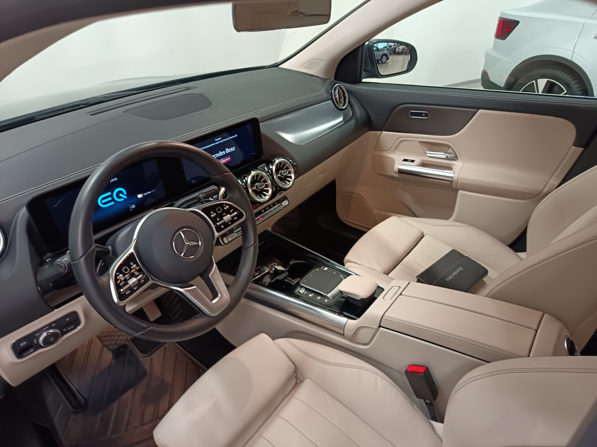 MERCEDES-BENZ GLA 2021