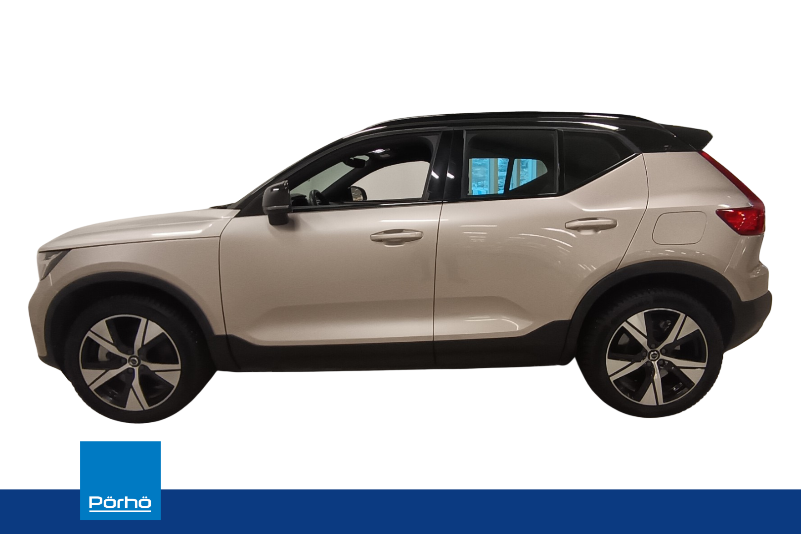 VOLVO XC40 2023