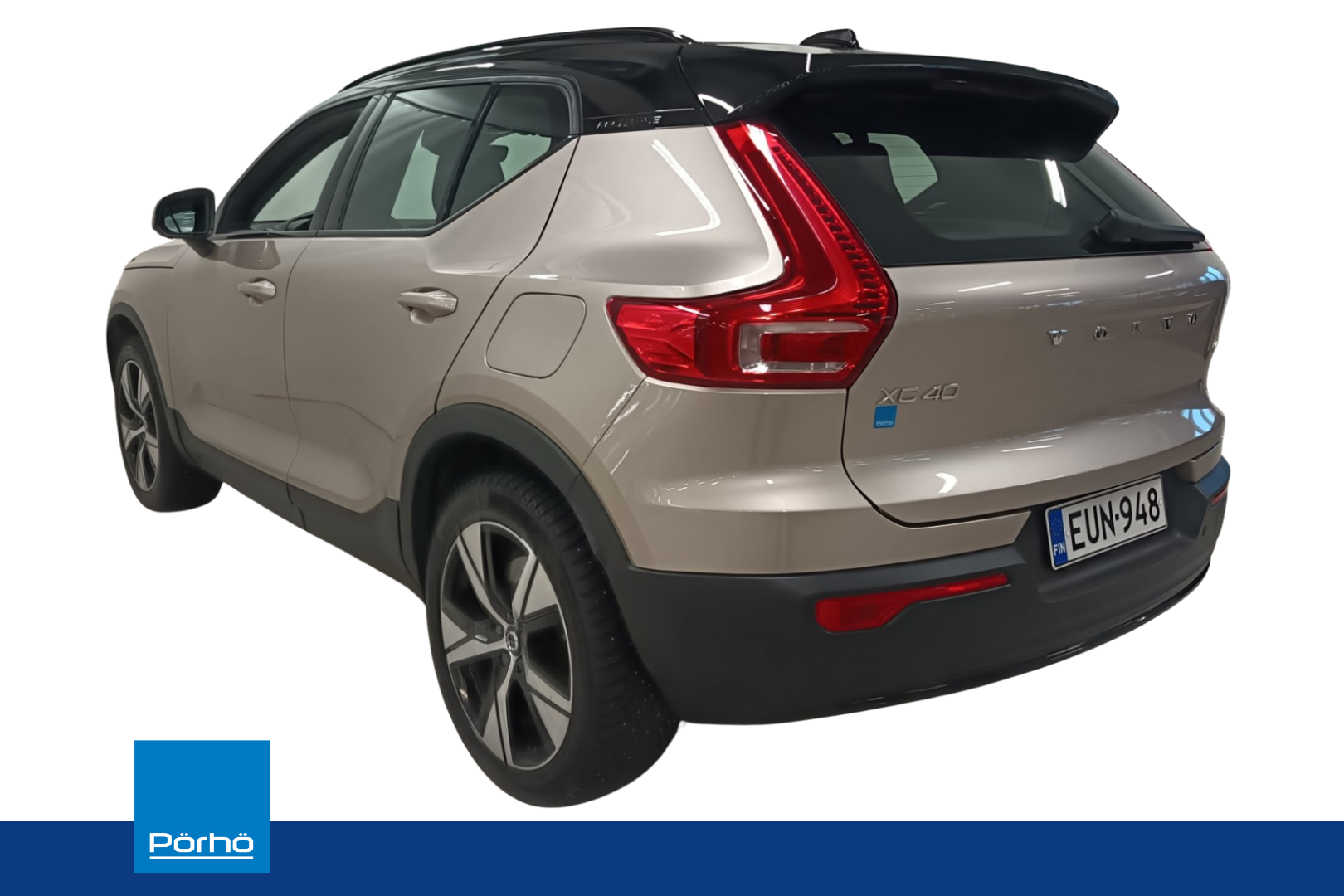 VOLVO XC40 2023