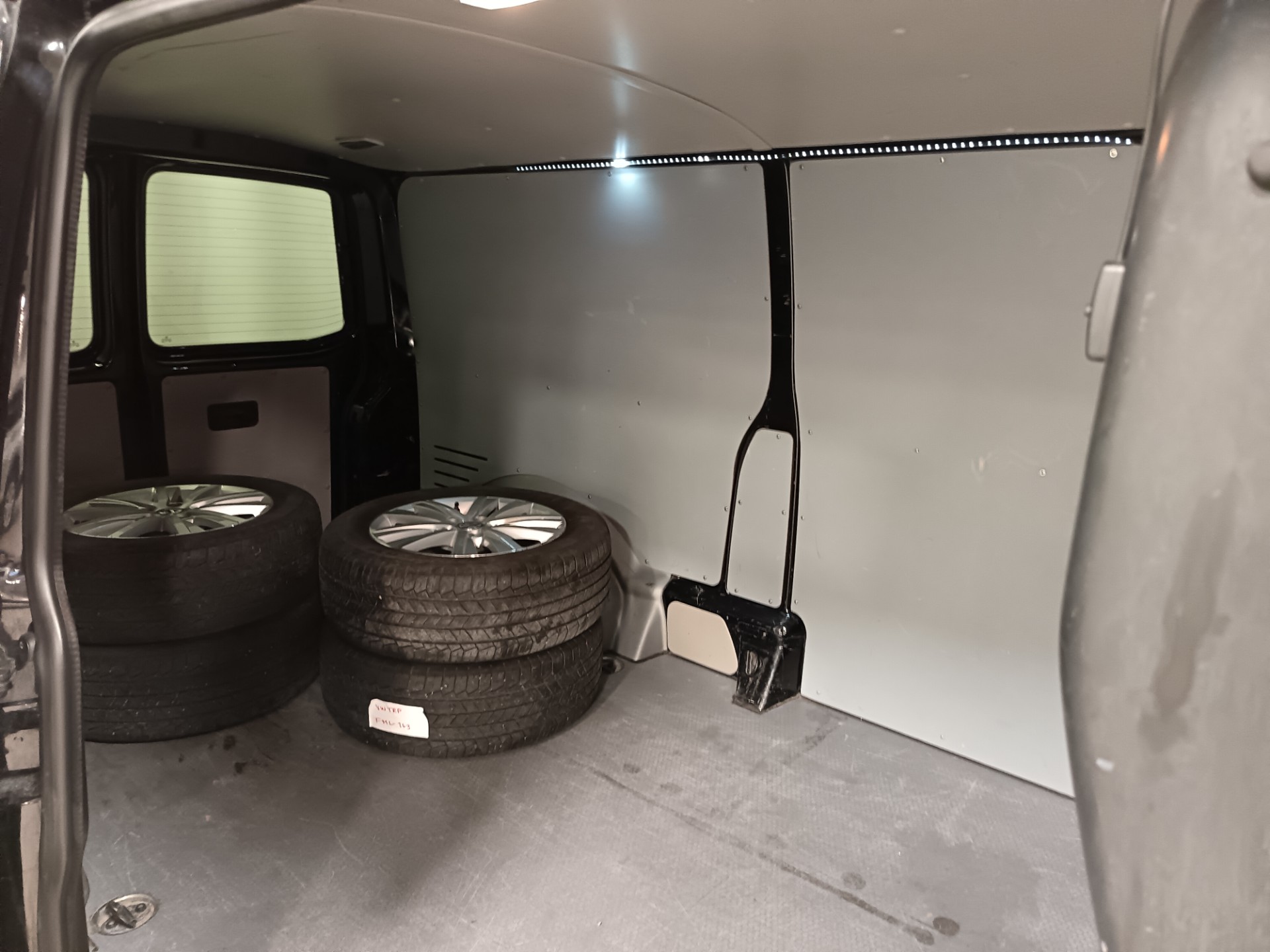 VOLKSWAGEN Transporter 2016