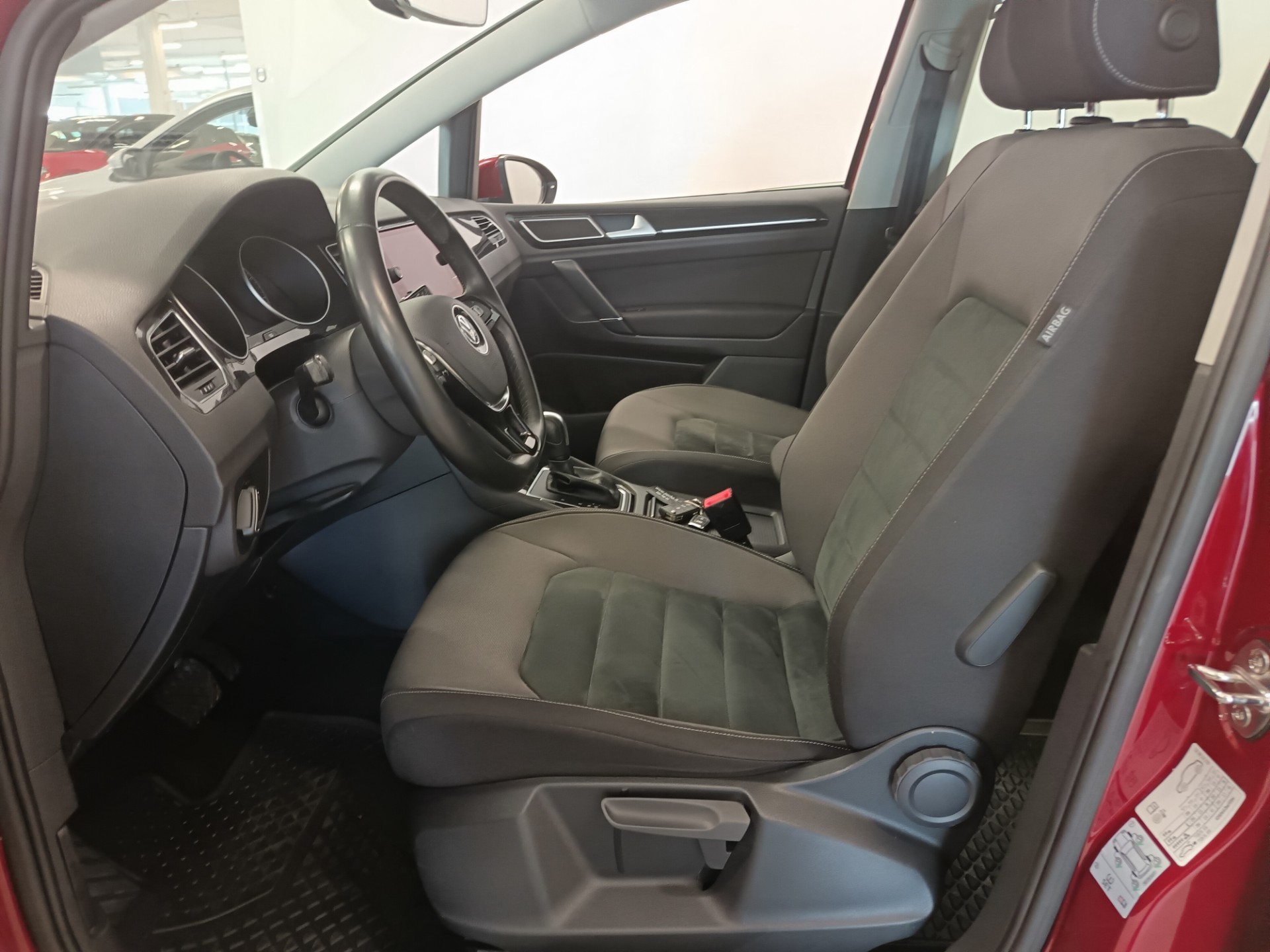 VOLKSWAGEN Golf Sportsvan 2019