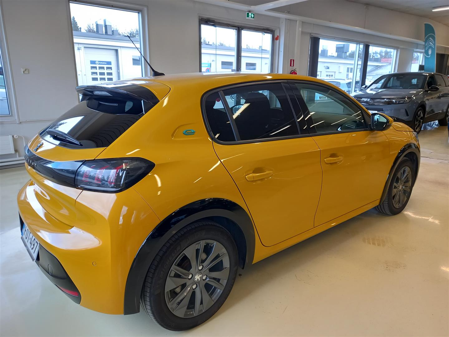 PEUGEOT e-208 2022