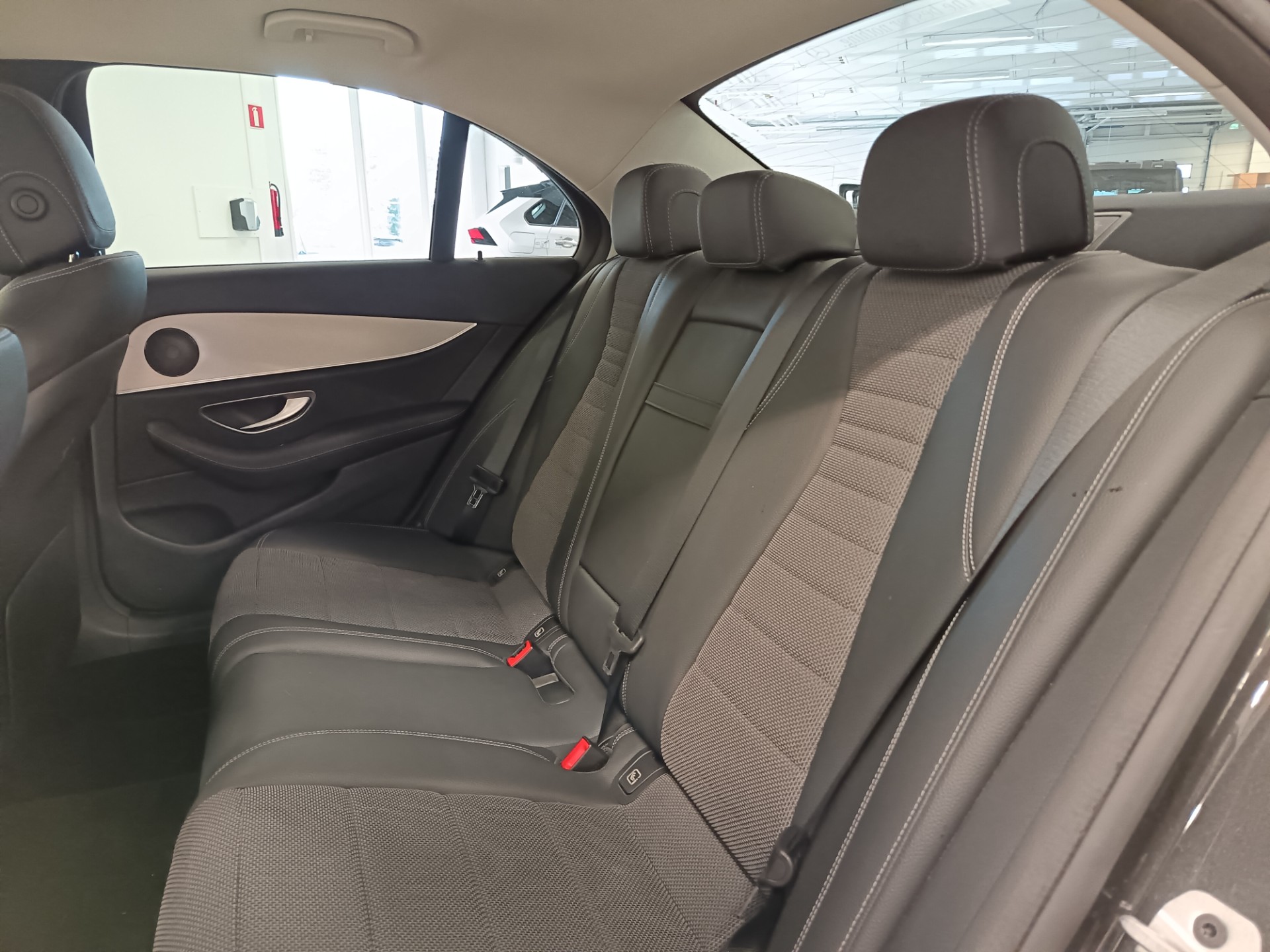 MERCEDES-BENZ E 2020