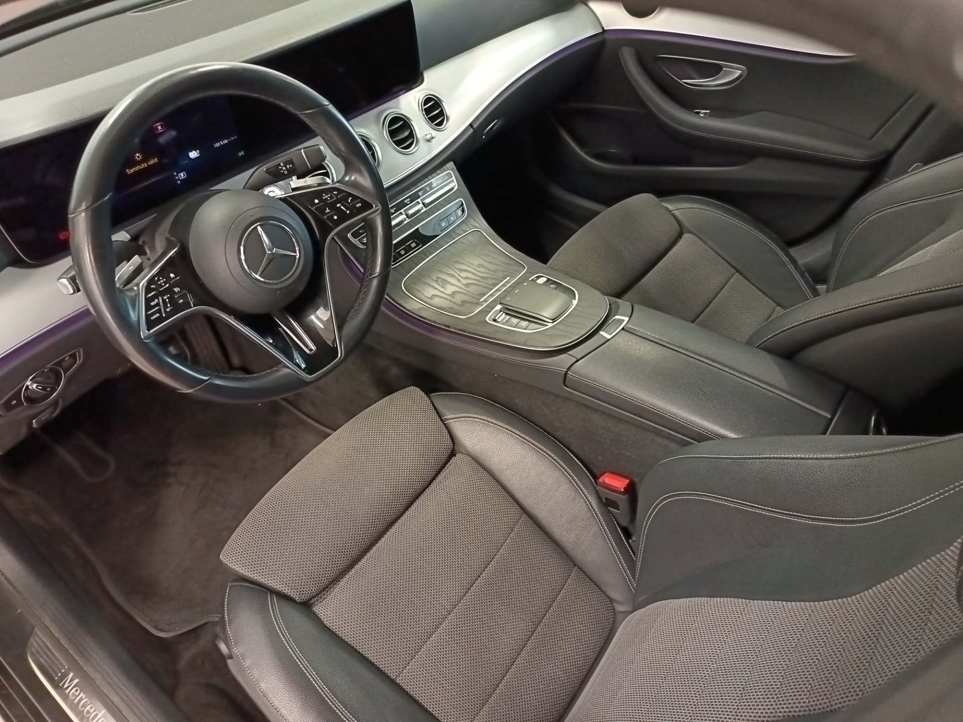 MERCEDES-BENZ E 2020