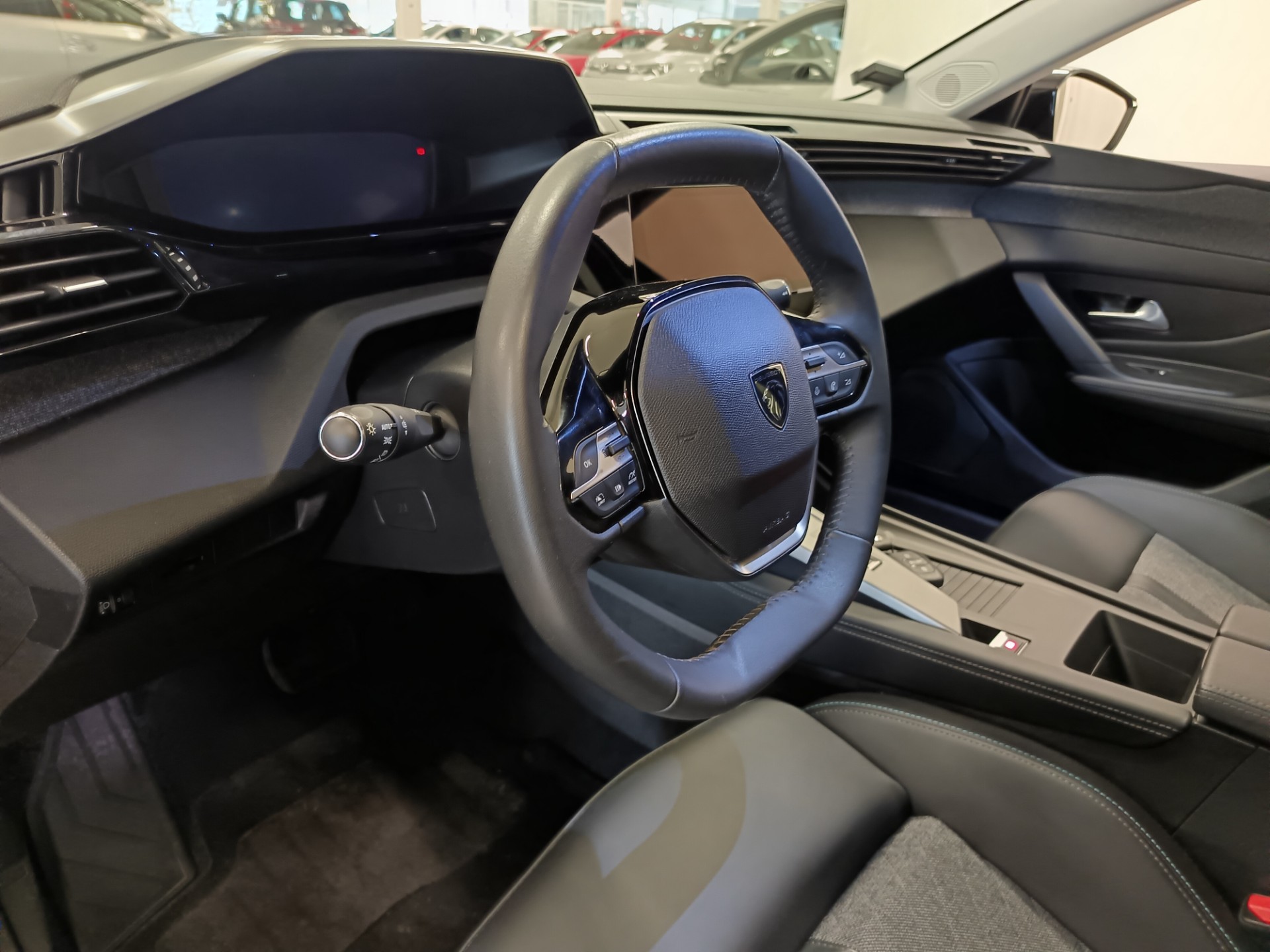 PEUGEOT 408 2024