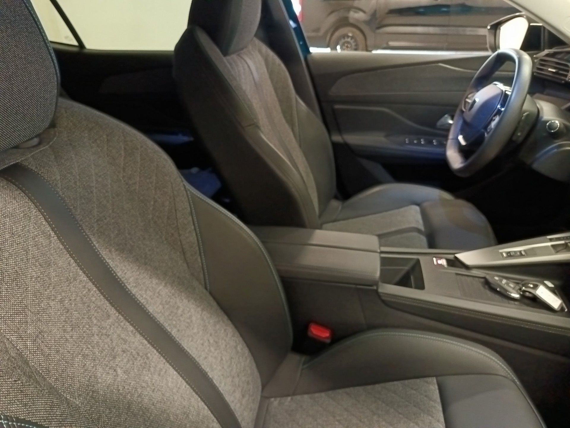 PEUGEOT 408 2024