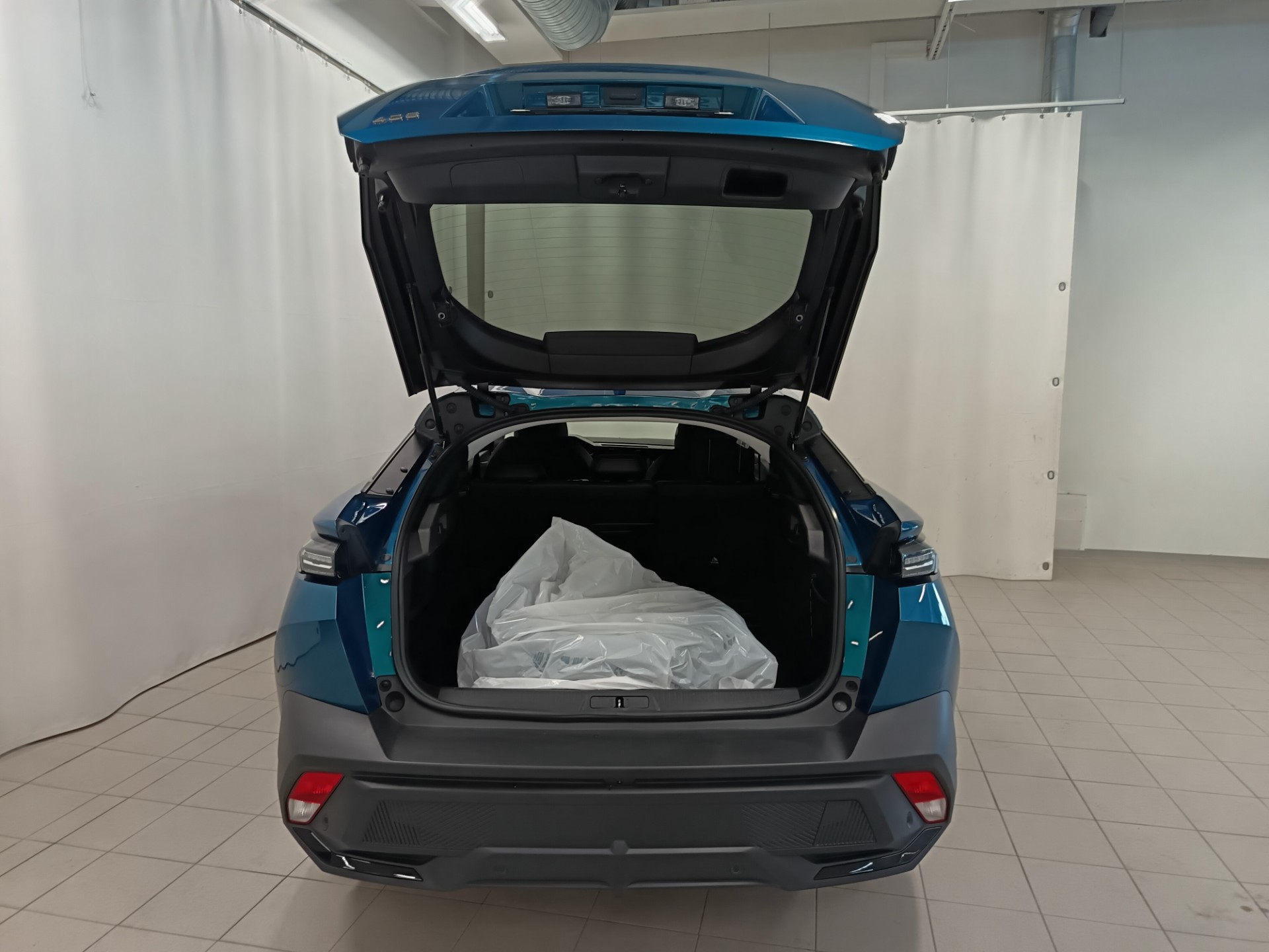 PEUGEOT 408 2024