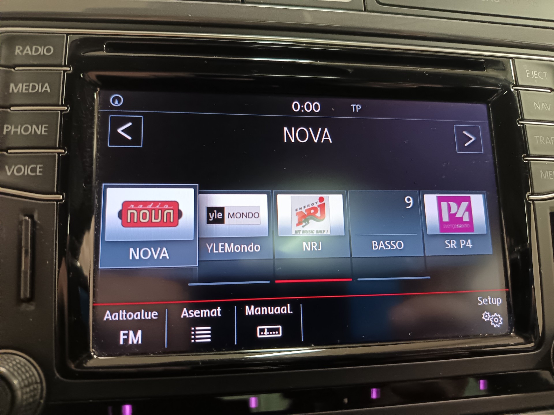 VOLKSWAGEN Tiguan 2016