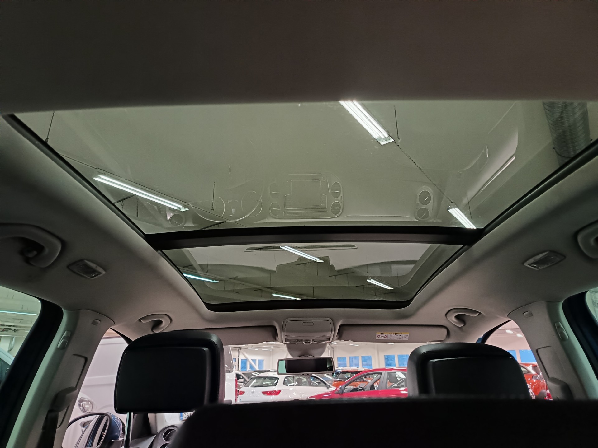 VOLKSWAGEN Tiguan 2016