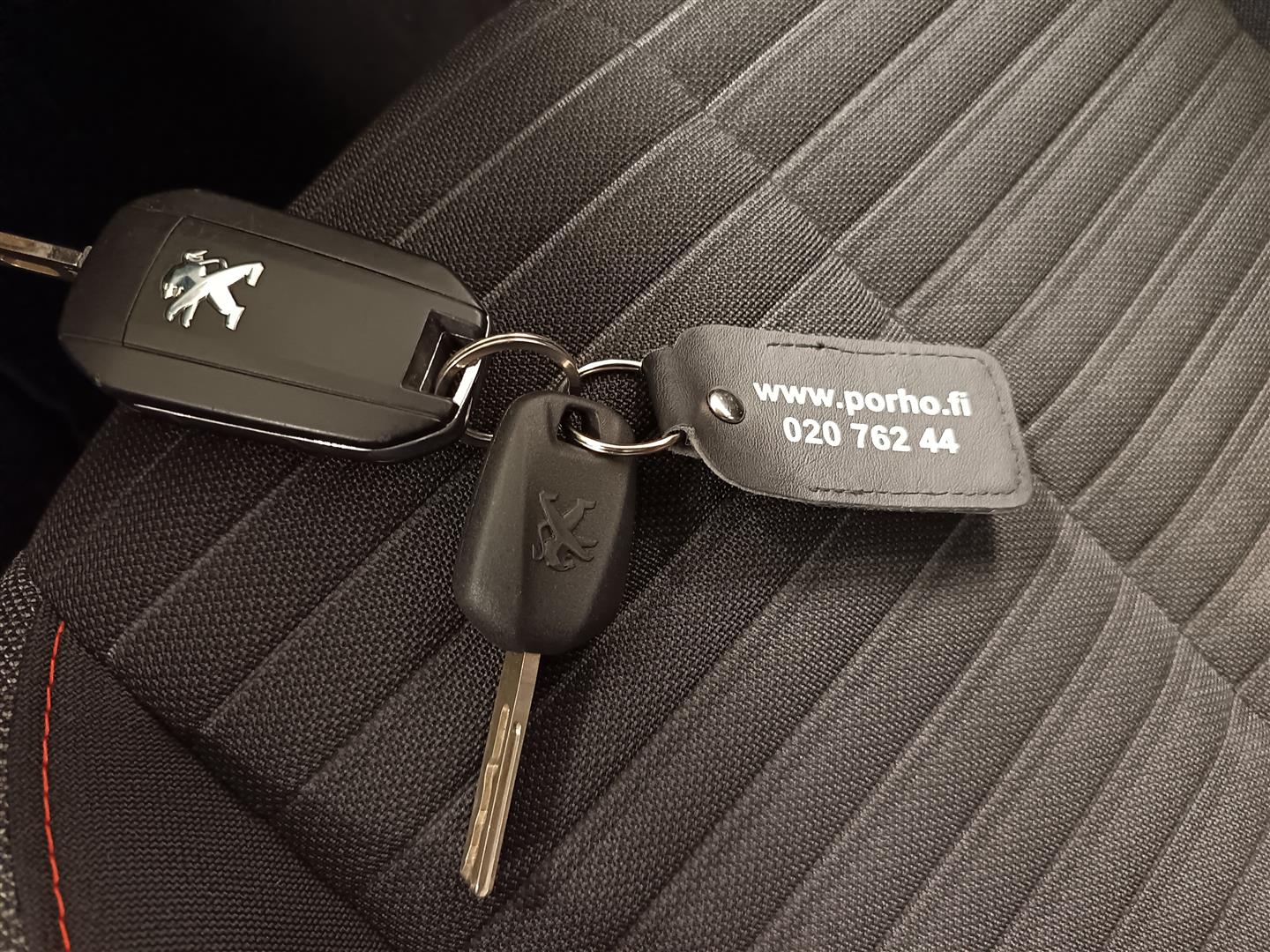 PEUGEOT 2008 2021