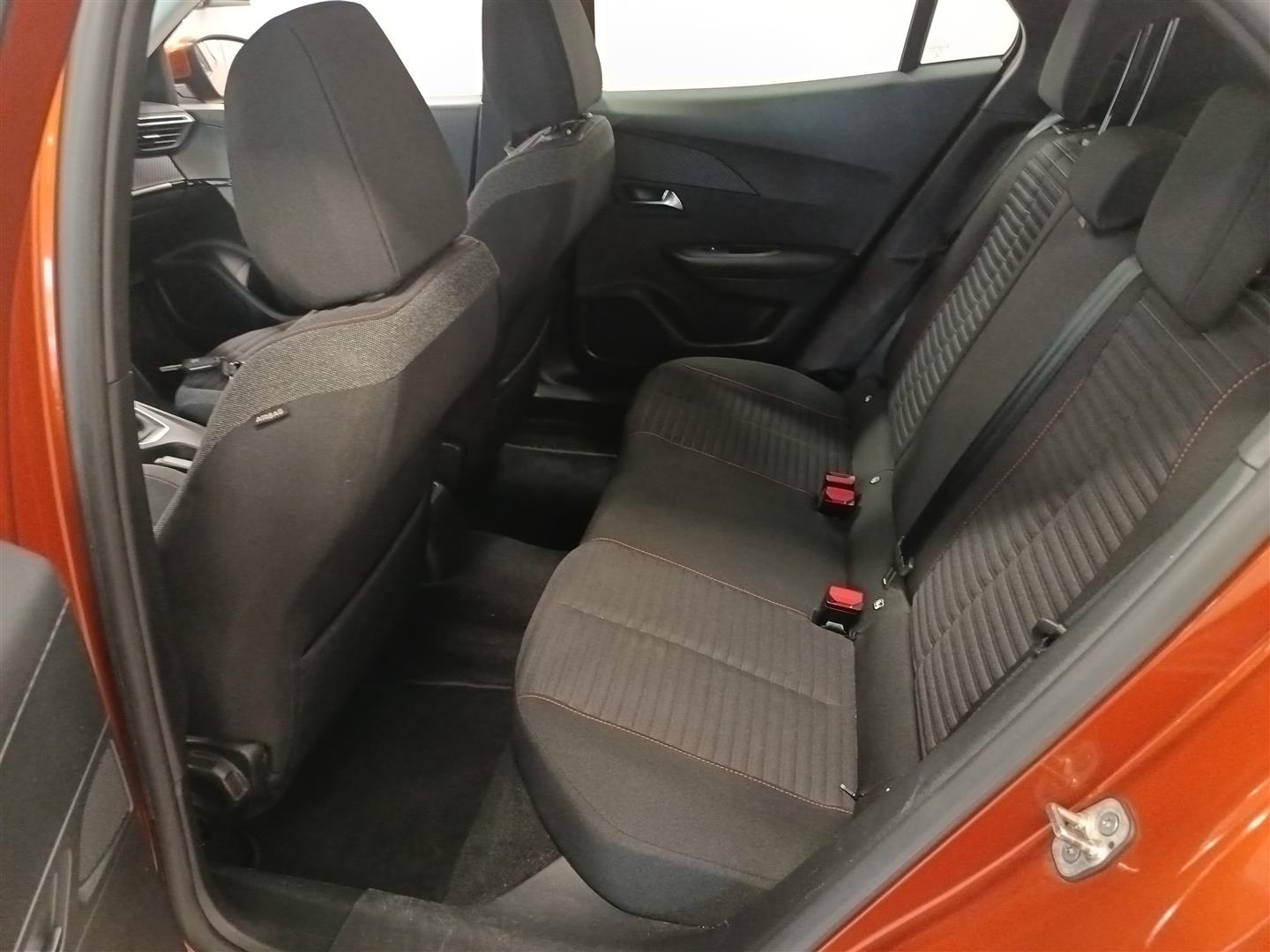 PEUGEOT 2008 2021