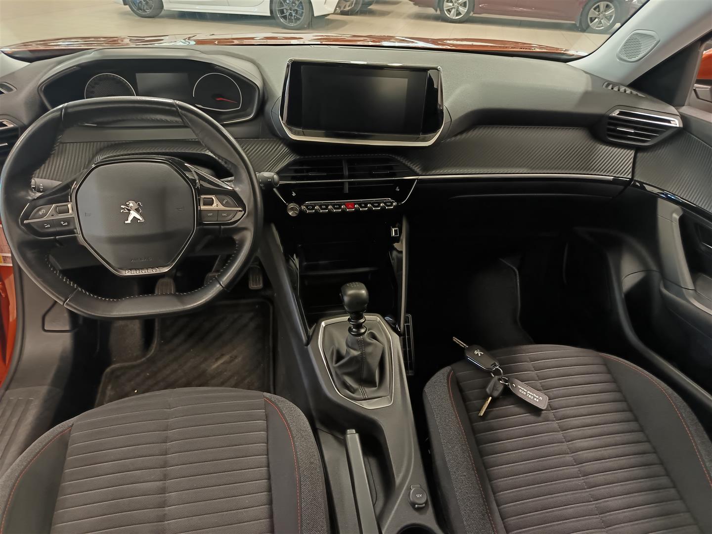 PEUGEOT 2008 2021