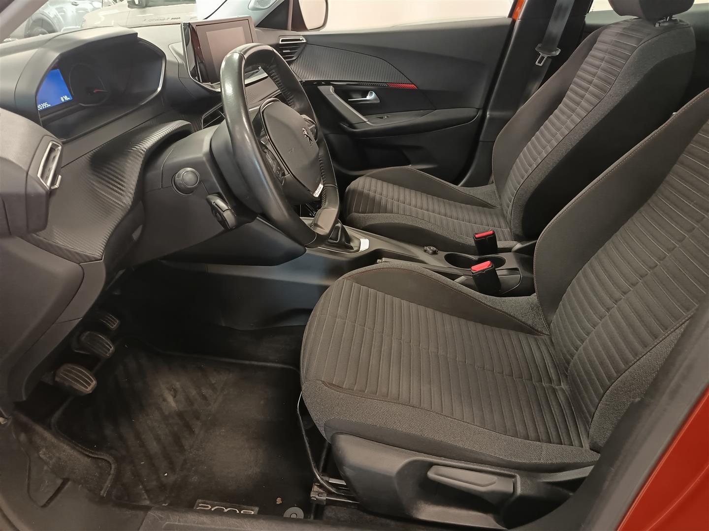 PEUGEOT 2008 2021