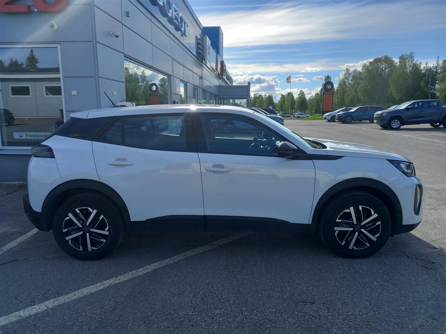 PEUGEOT 2008 2023