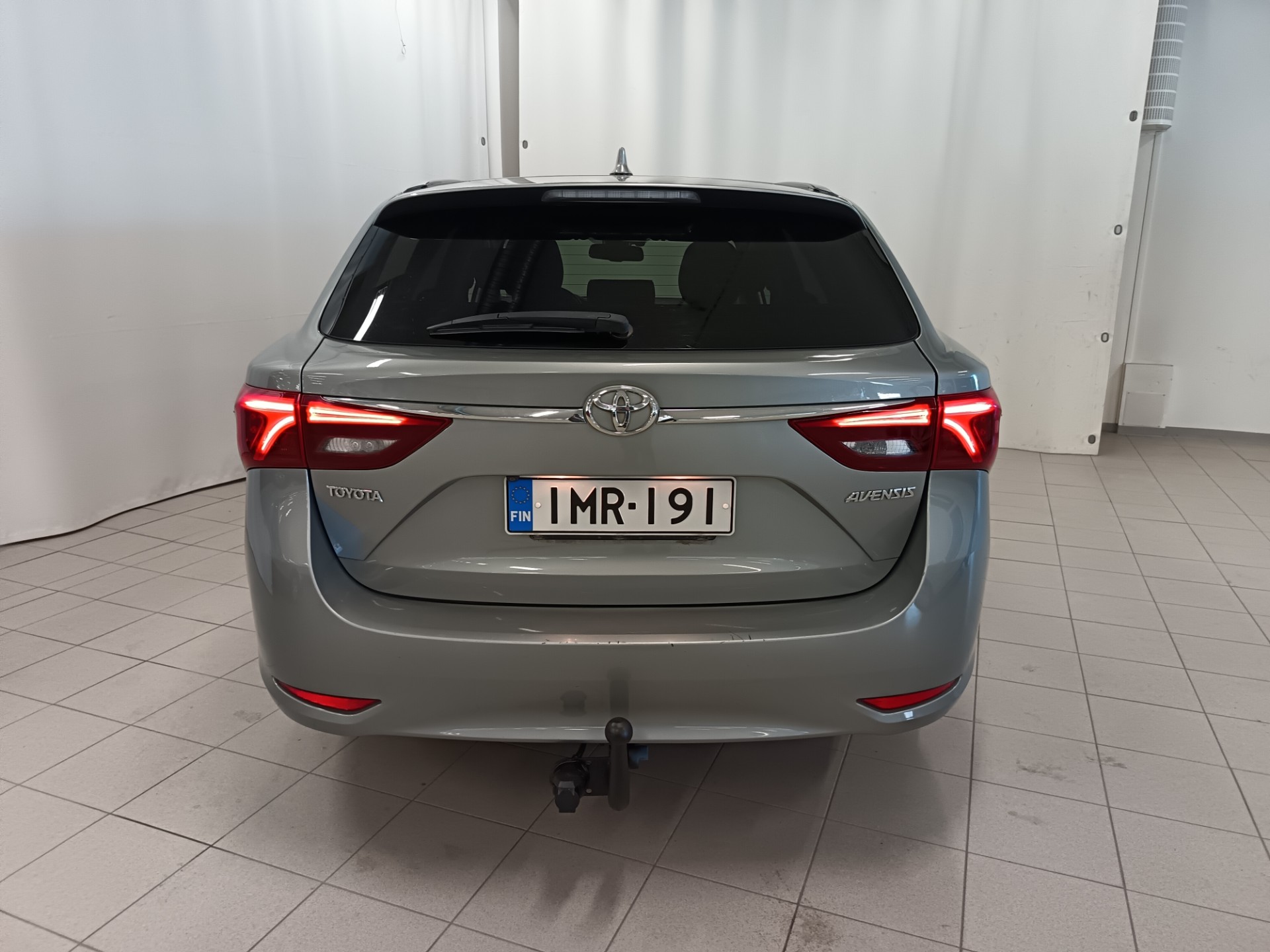 TOYOTA Avensis 2016