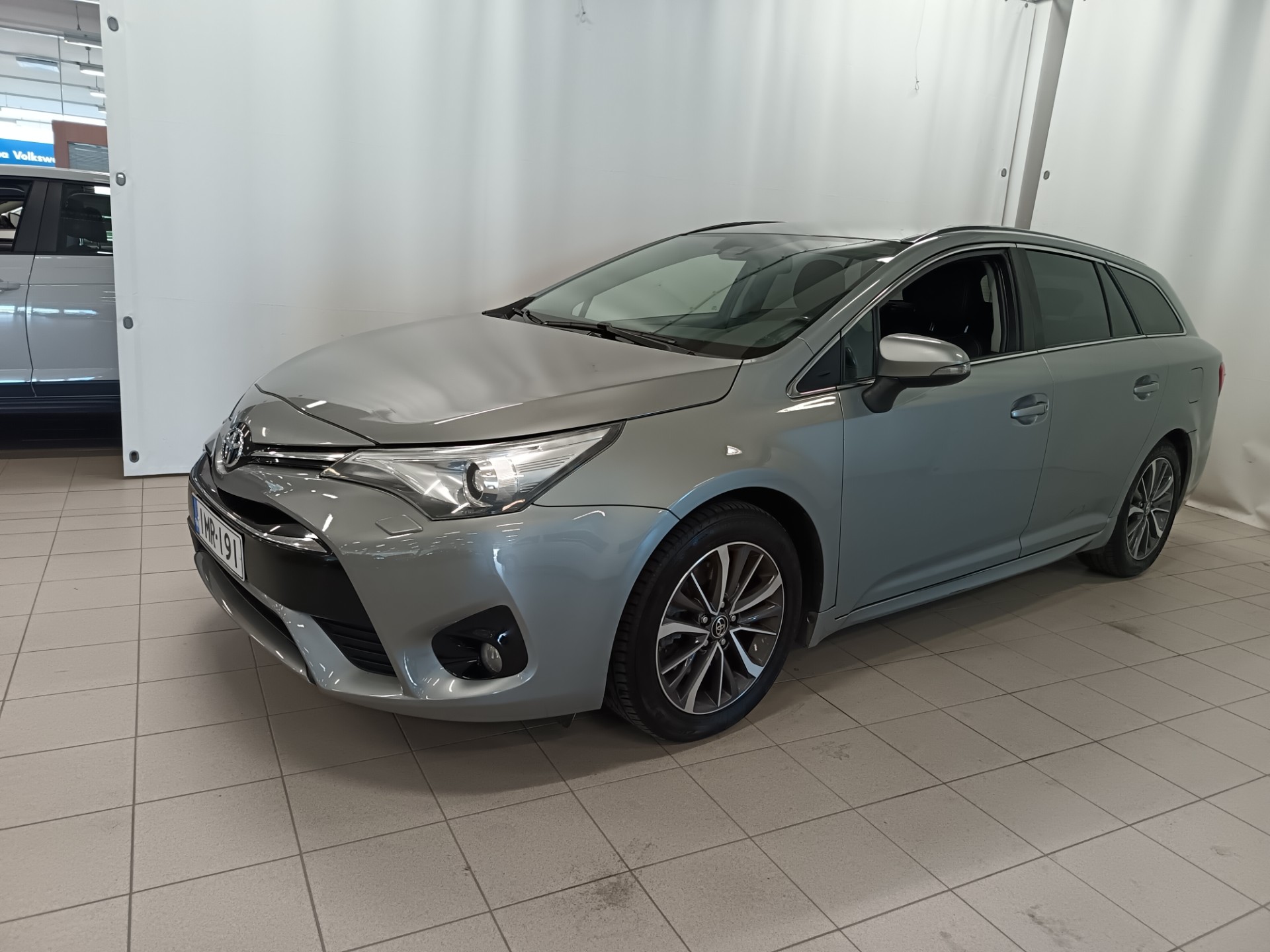 TOYOTA Avensis 2016