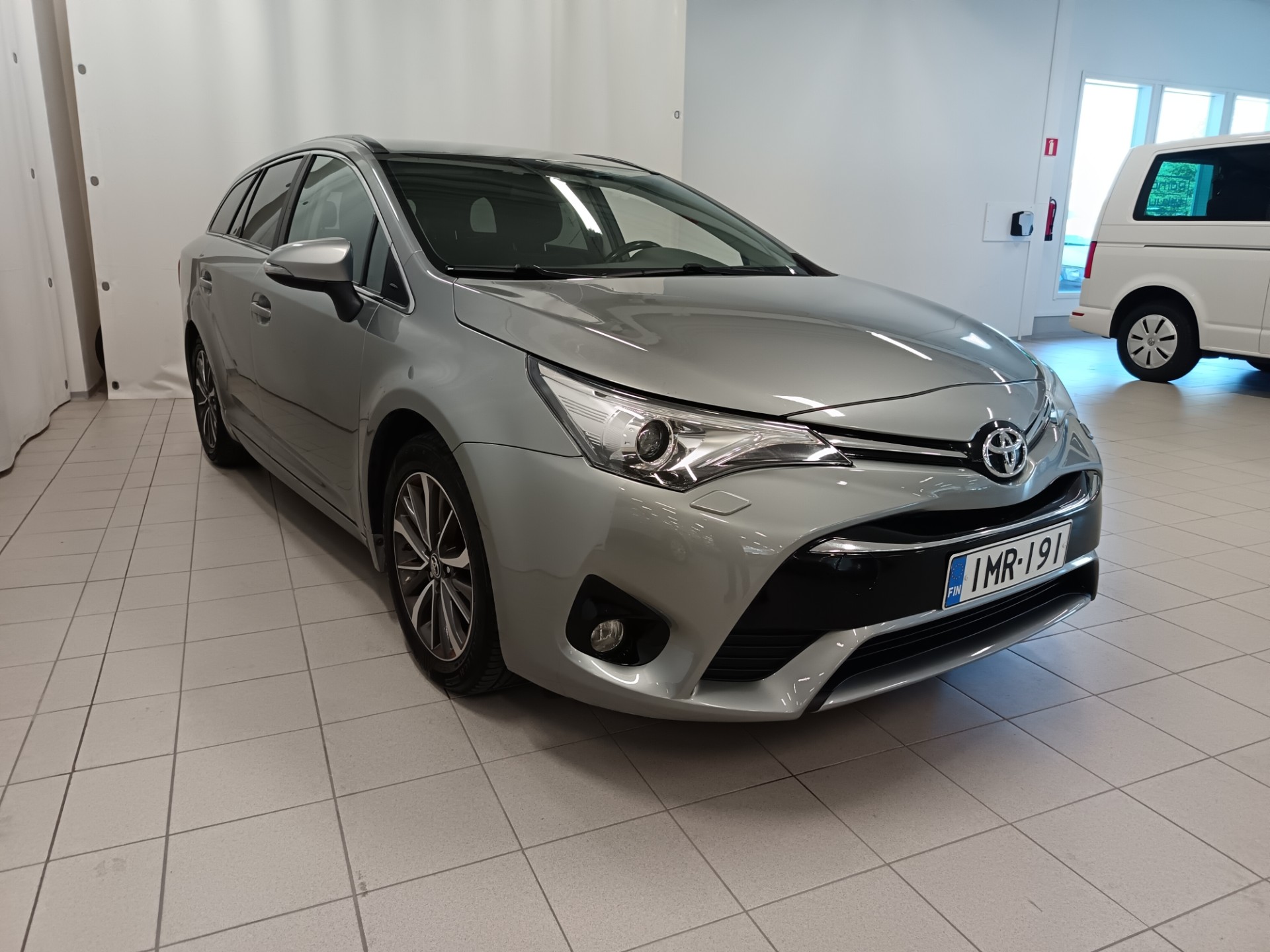 TOYOTA Avensis 2016