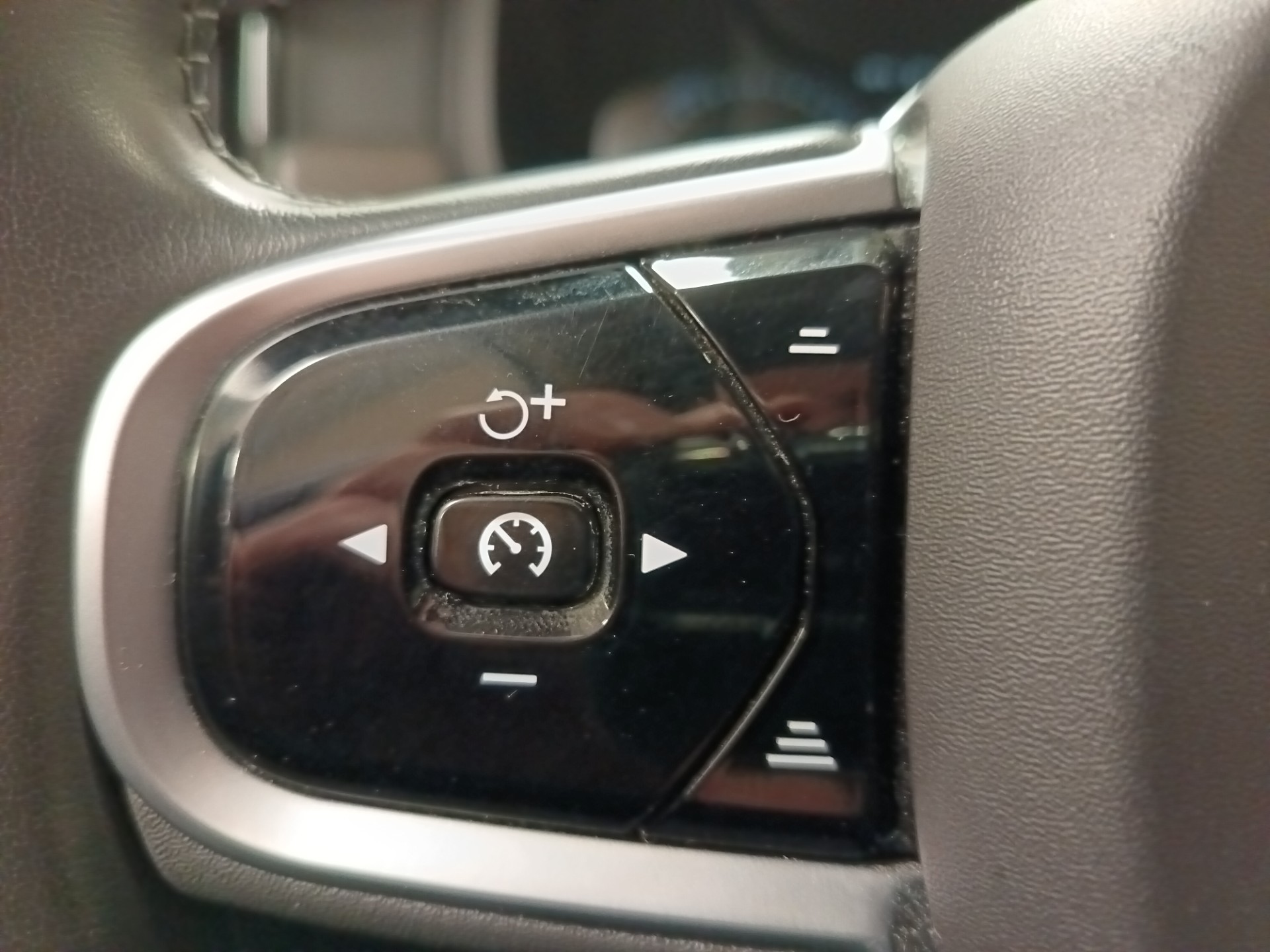 VOLVO V90 Cross Country 2018