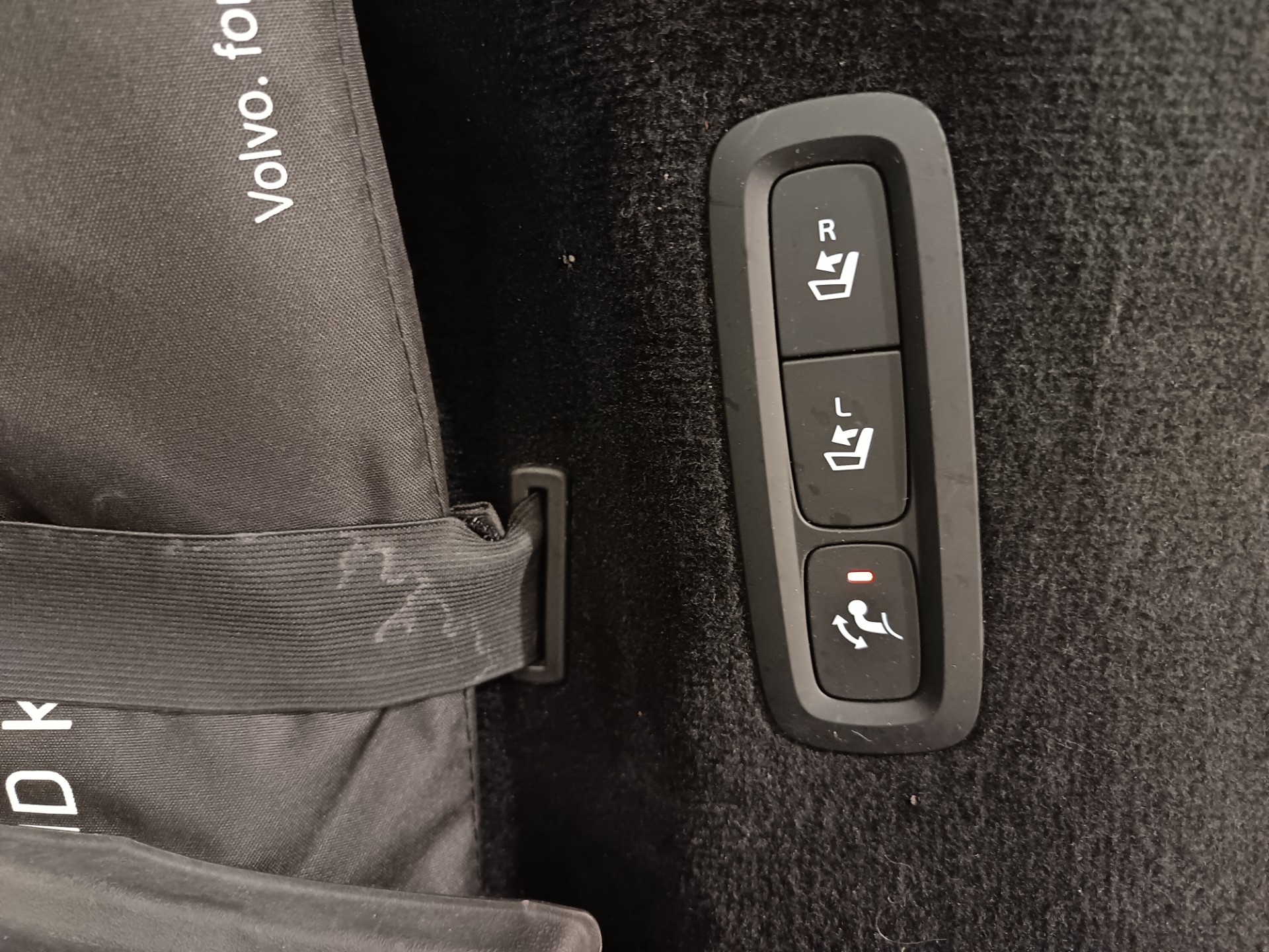 VOLVO V90 Cross Country 2018