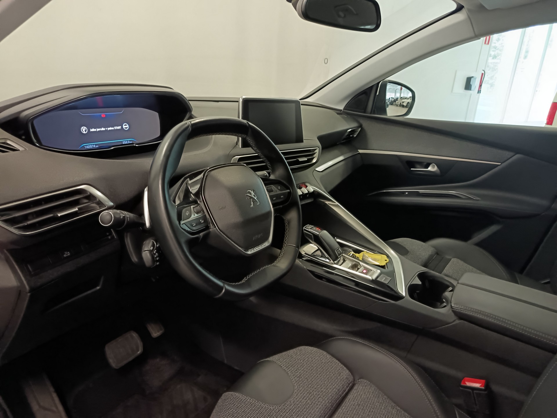 PEUGEOT 3008 2020