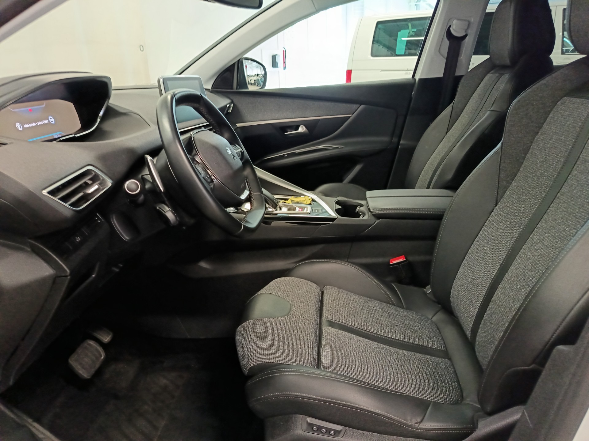 PEUGEOT 3008 2020