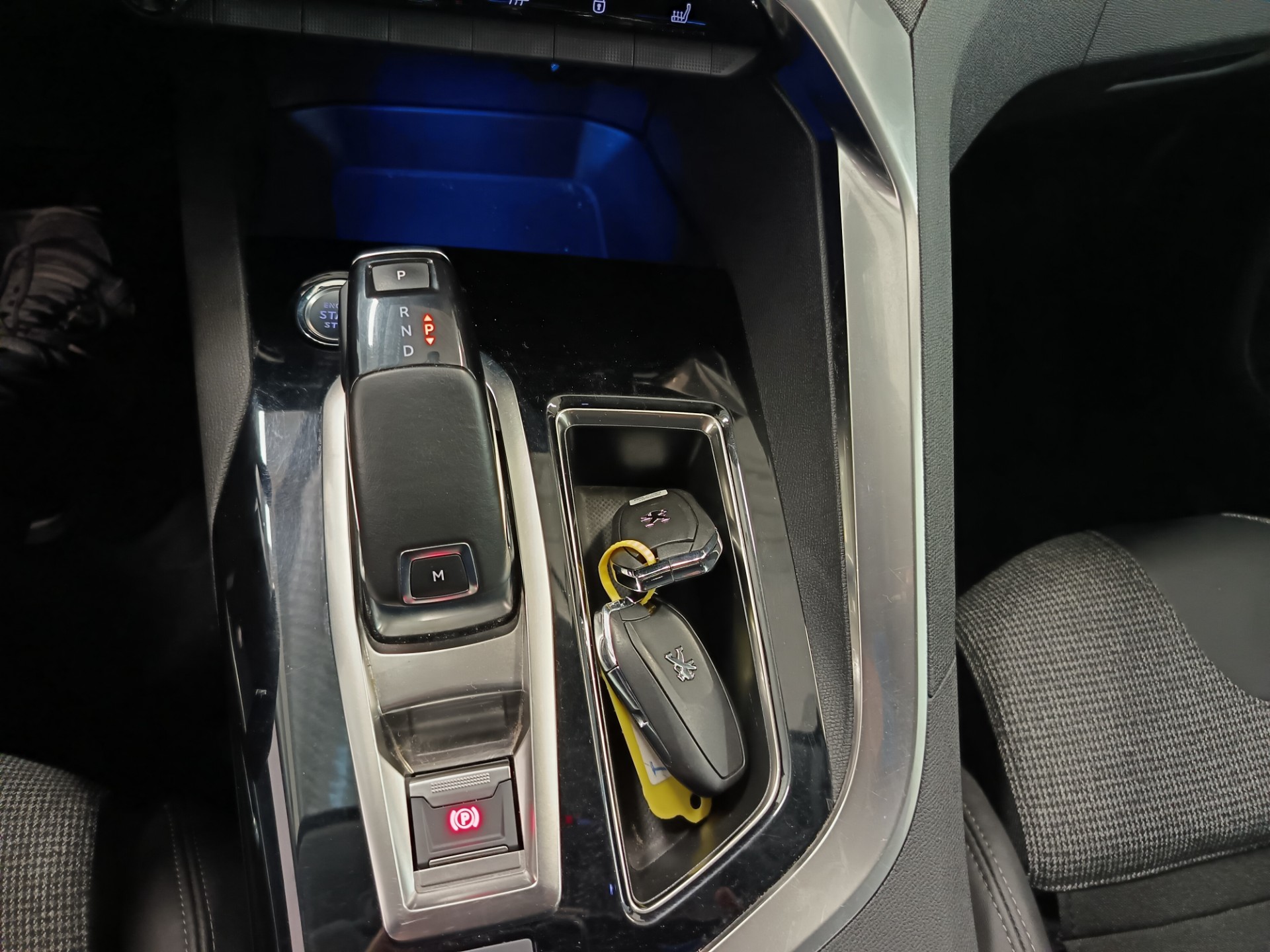 PEUGEOT 3008 2020