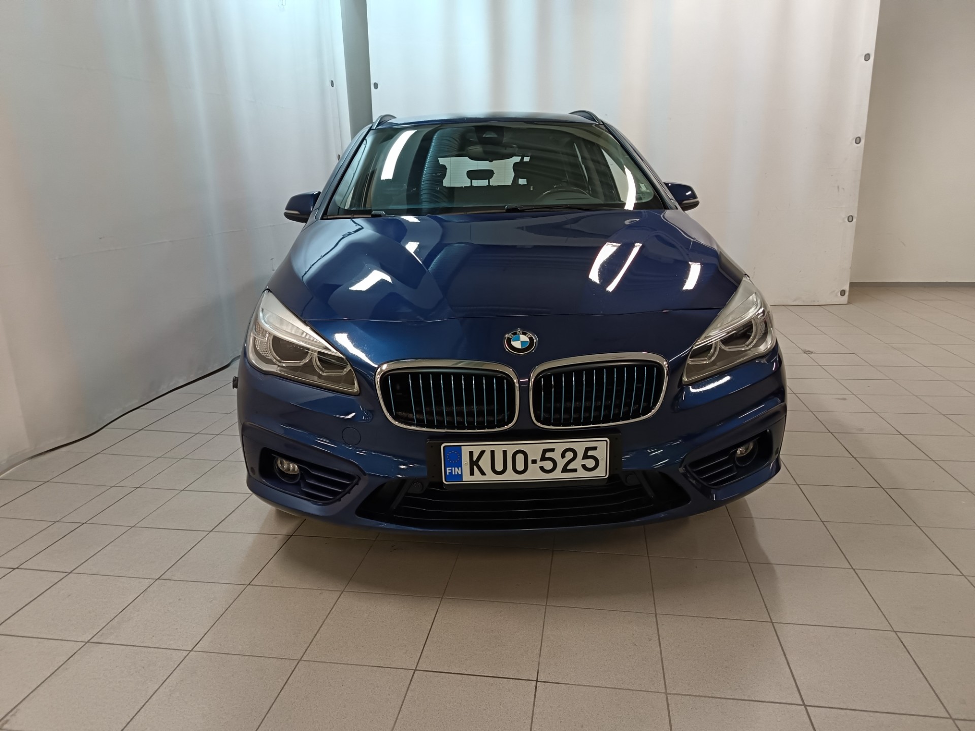 BMW 225 2016