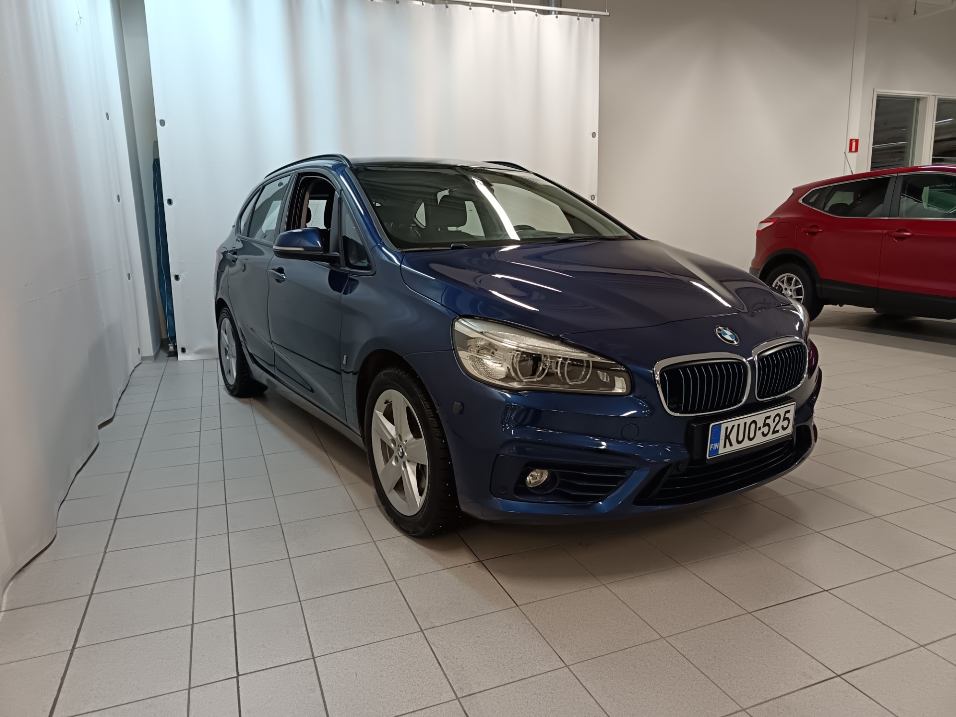BMW 225 2016
