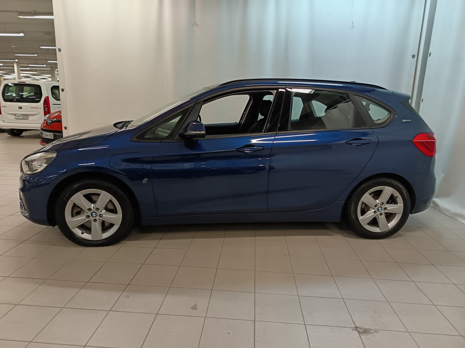 BMW 225 2016