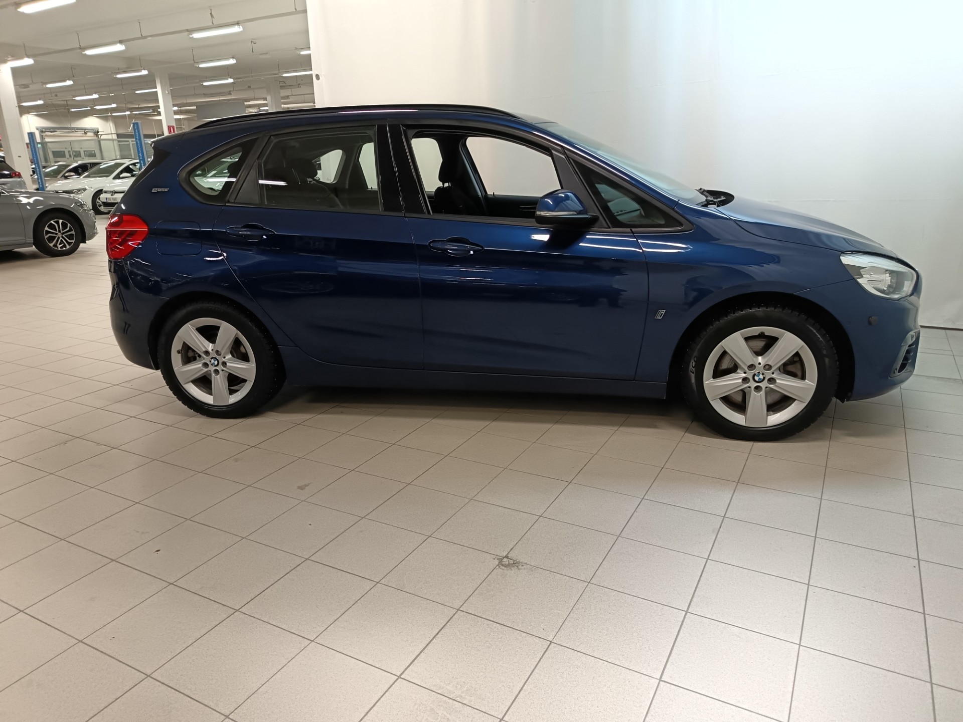 BMW 225 2016