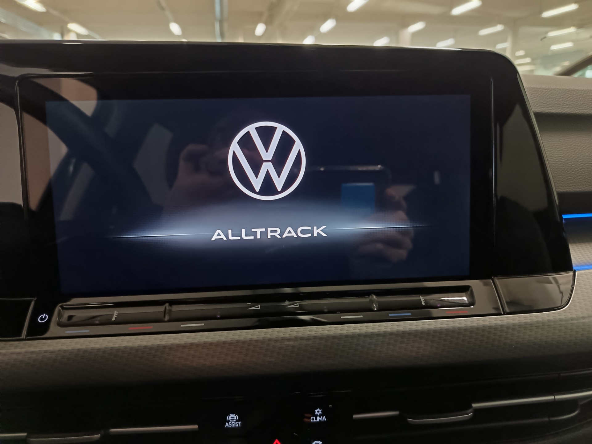 VOLKSWAGEN Golf 2023