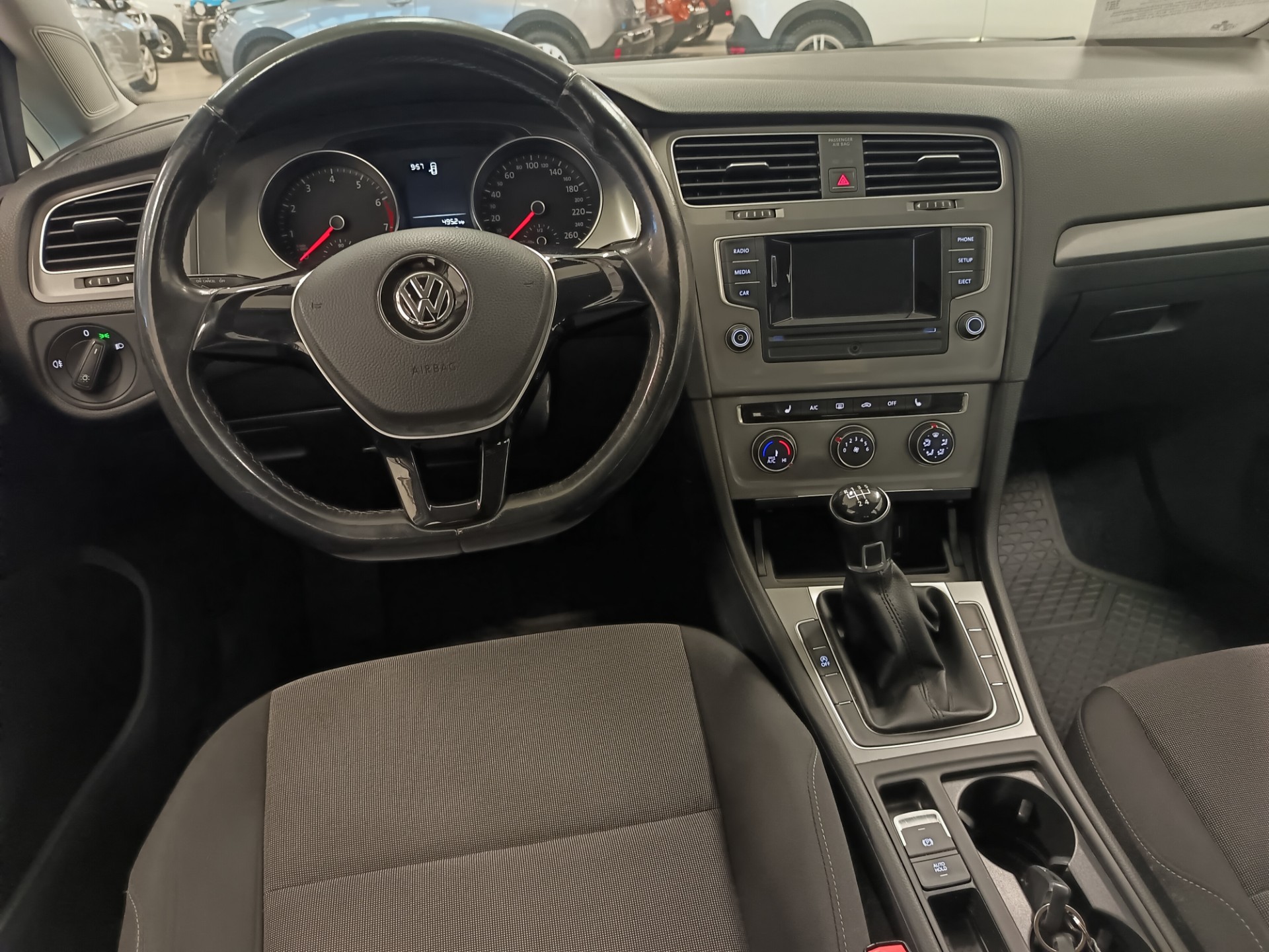 VOLKSWAGEN Golf 2017