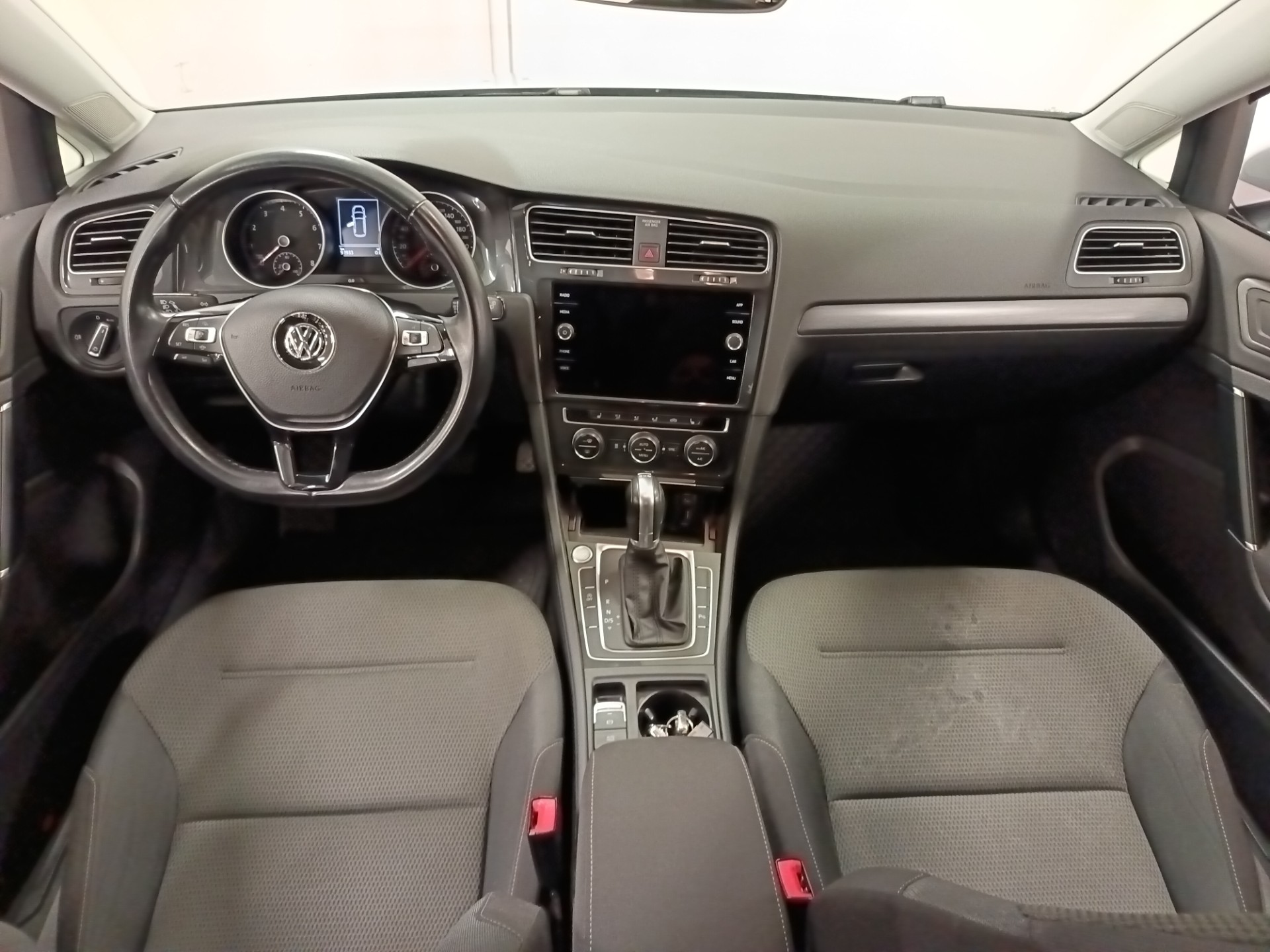 VOLKSWAGEN Golf 2019