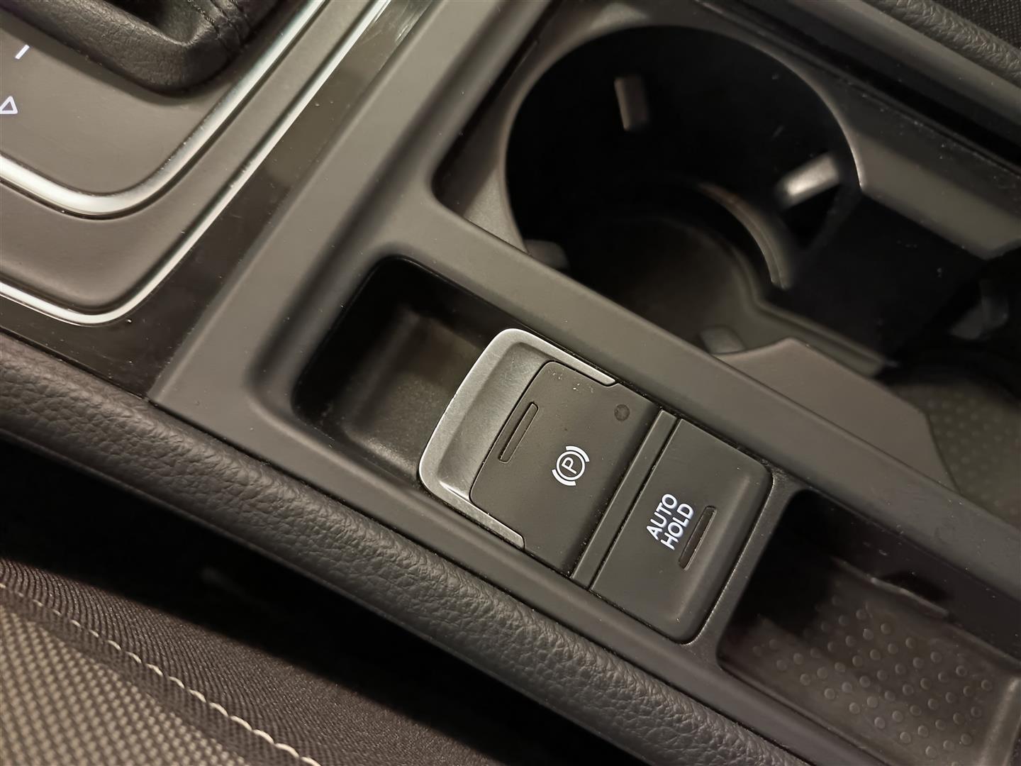 VOLKSWAGEN Golf 2012