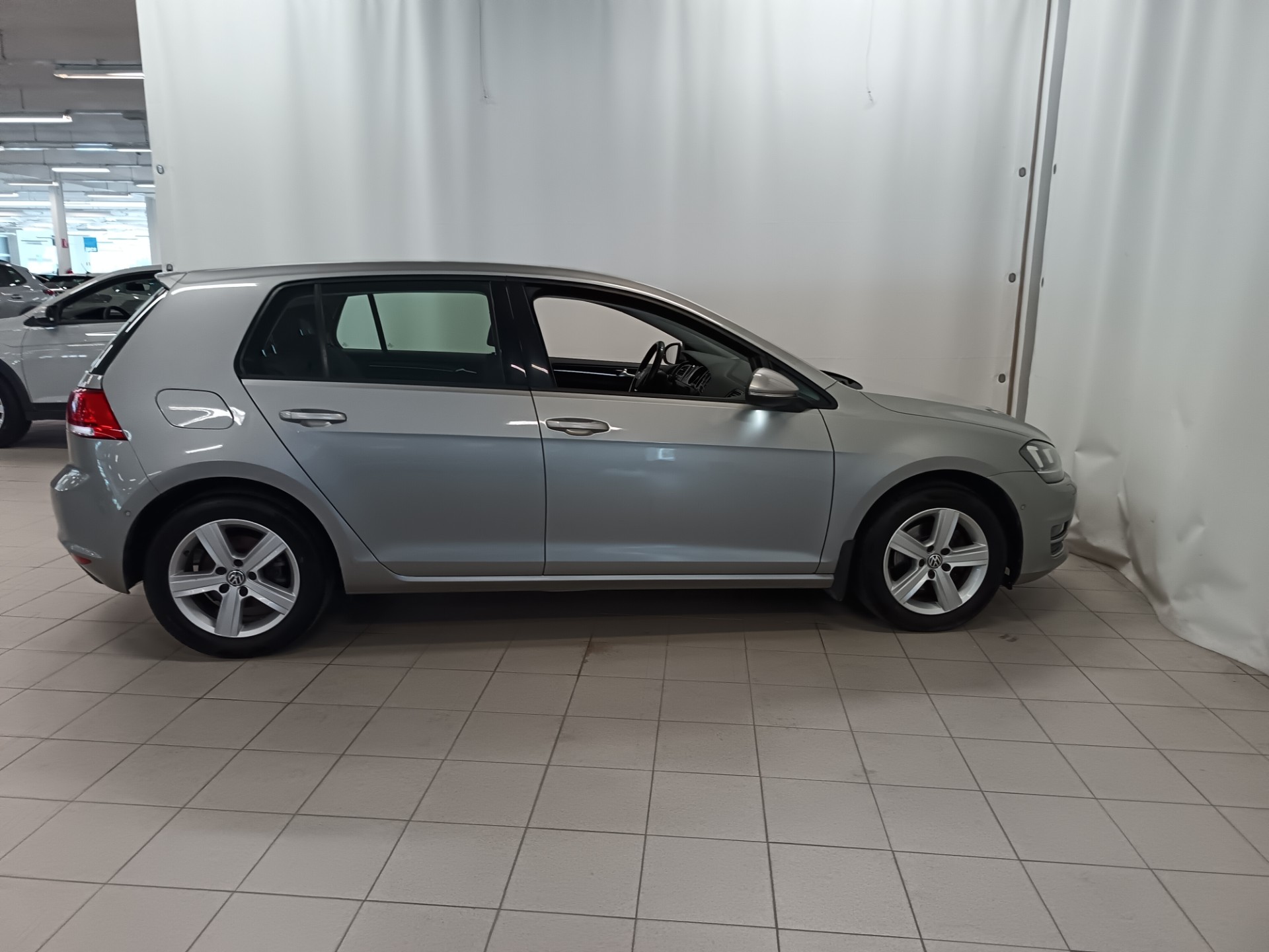 VOLKSWAGEN Golf 2013