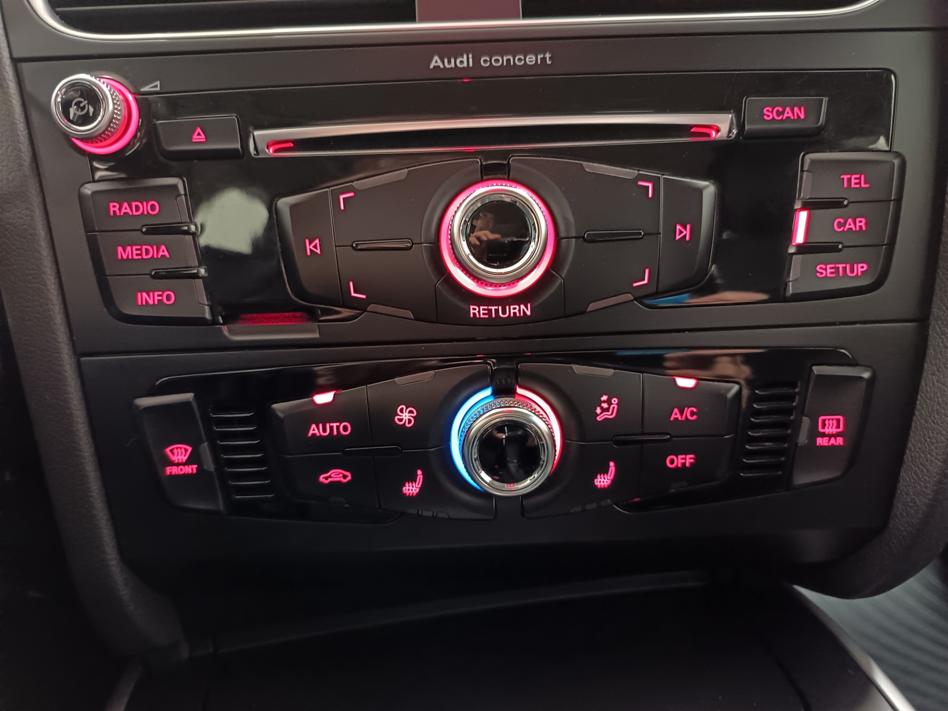 AUDI A4 2014